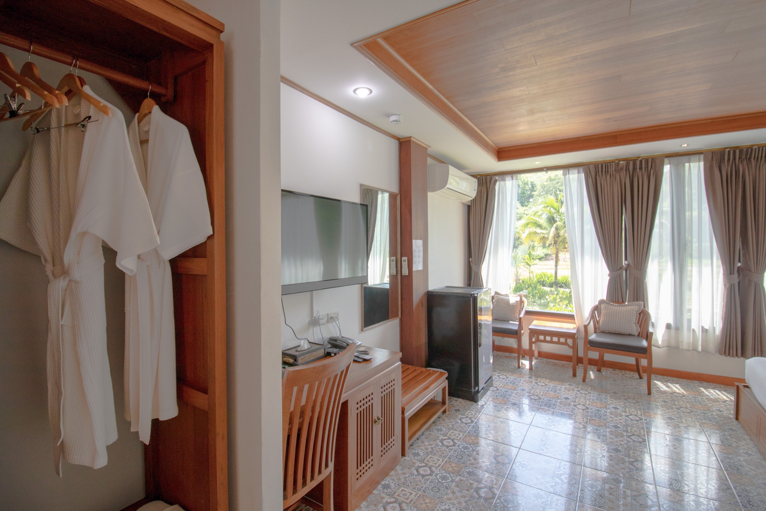 Double Deluxe with Jacuzzi