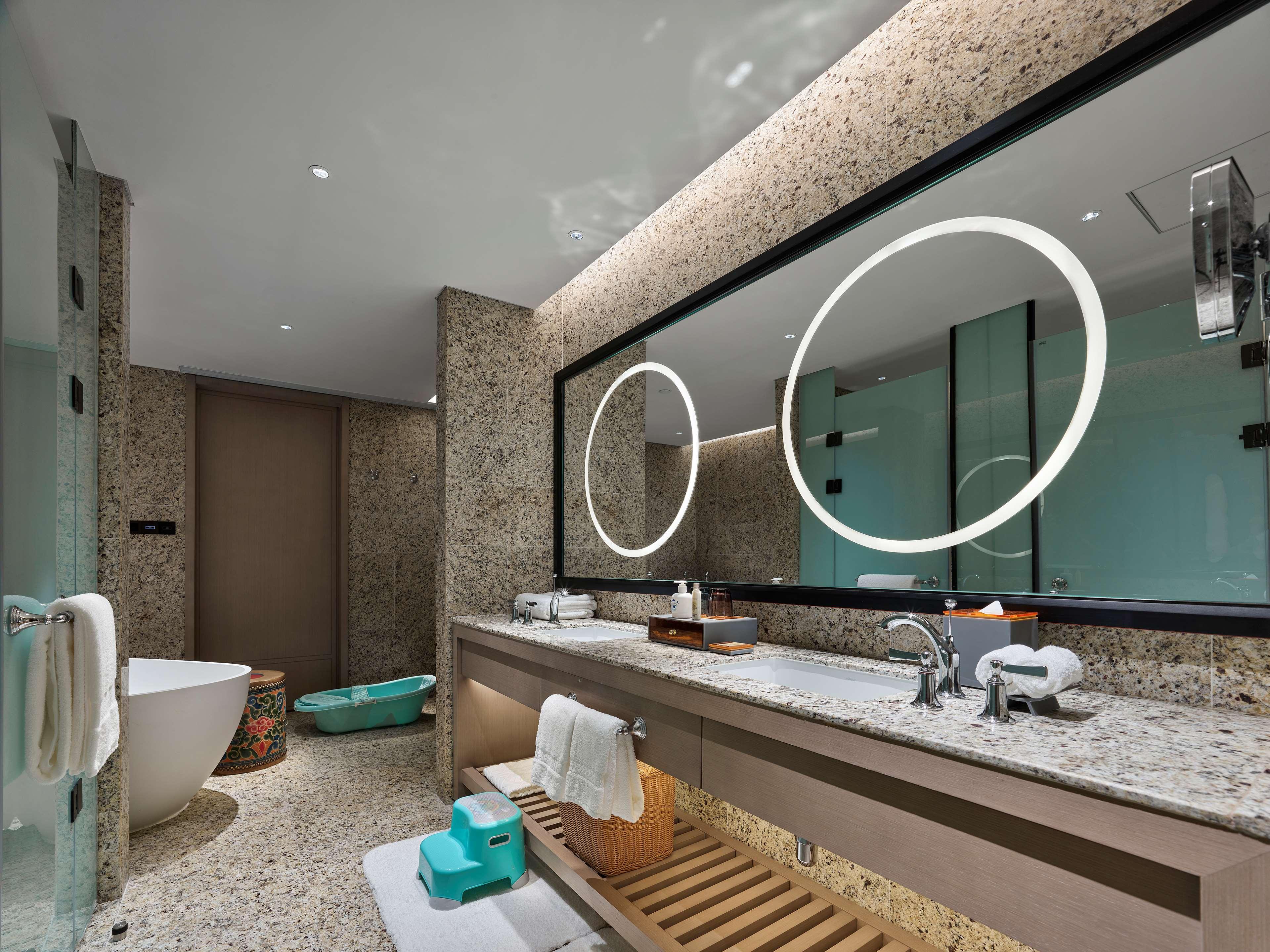 Family Room King Size Bed