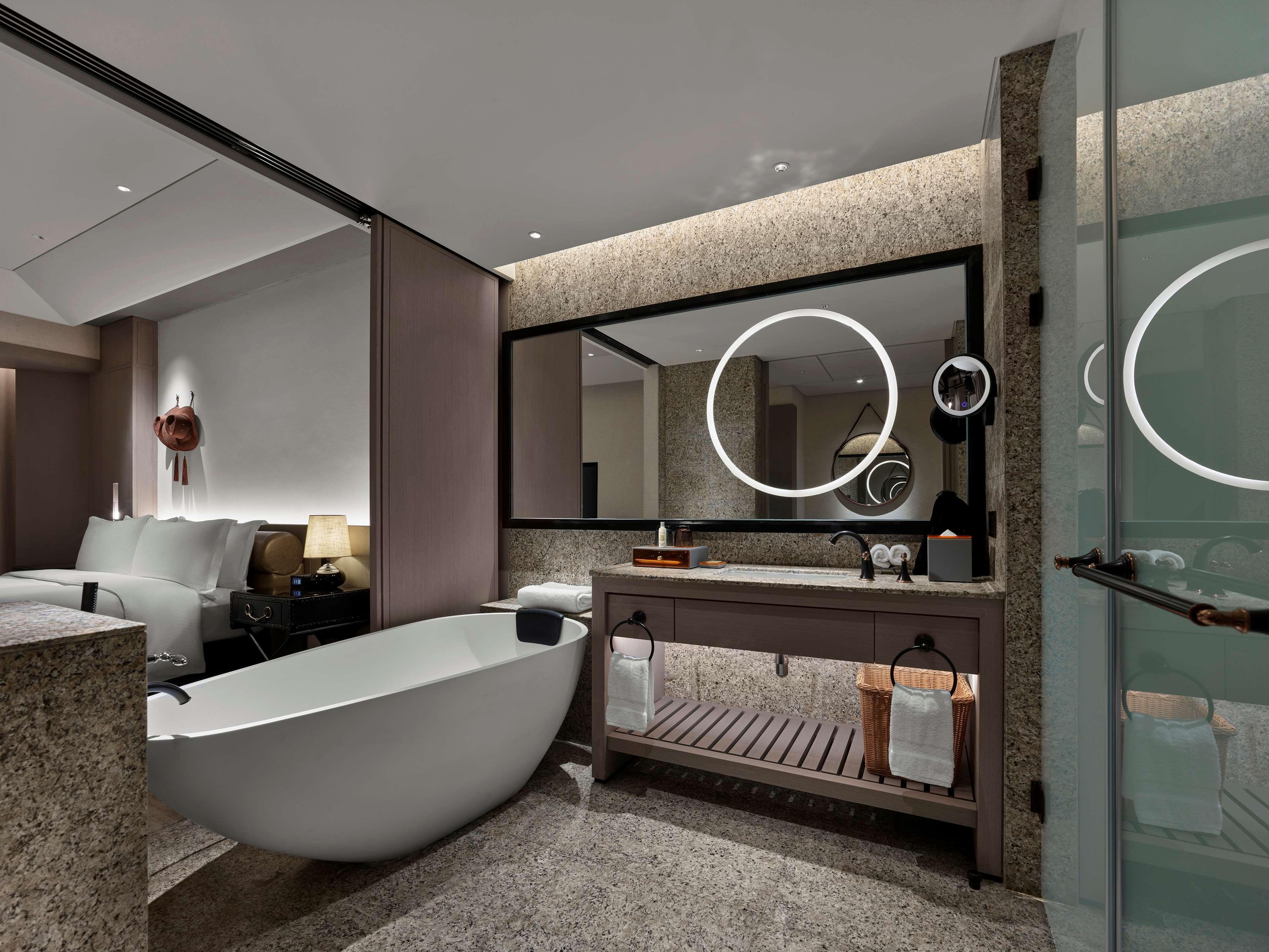 Double Executive King Bed