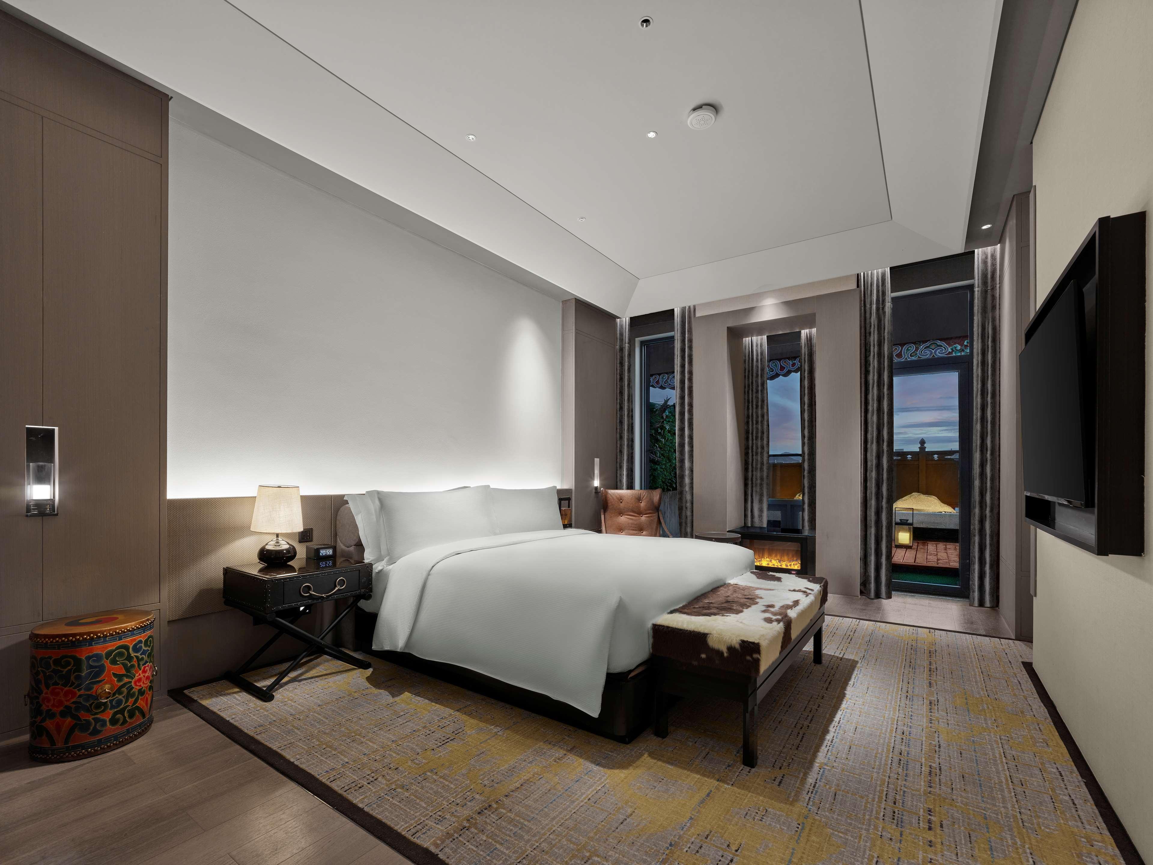 Suite King Bed One Bedroom 