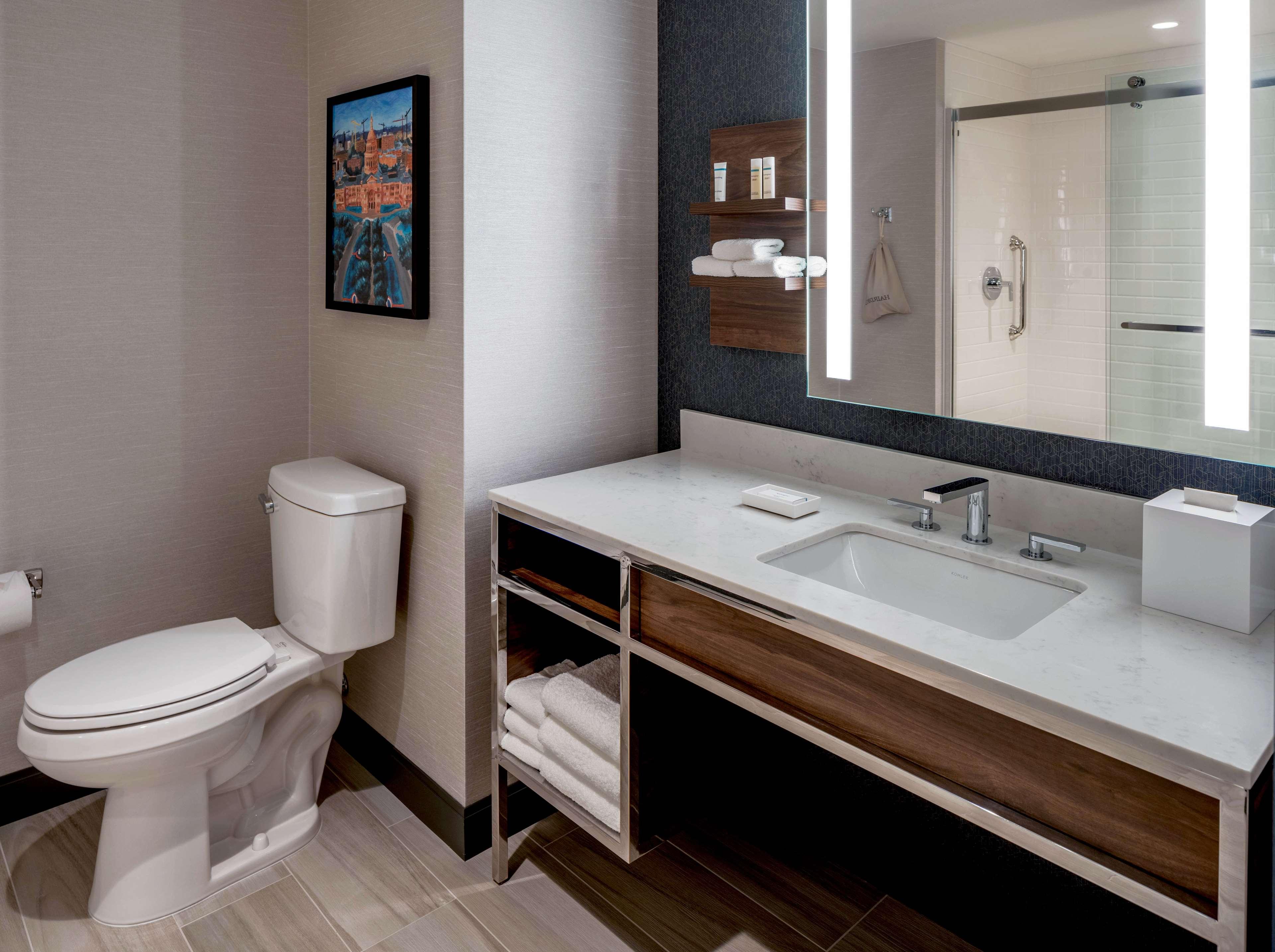 Double City View King Bed