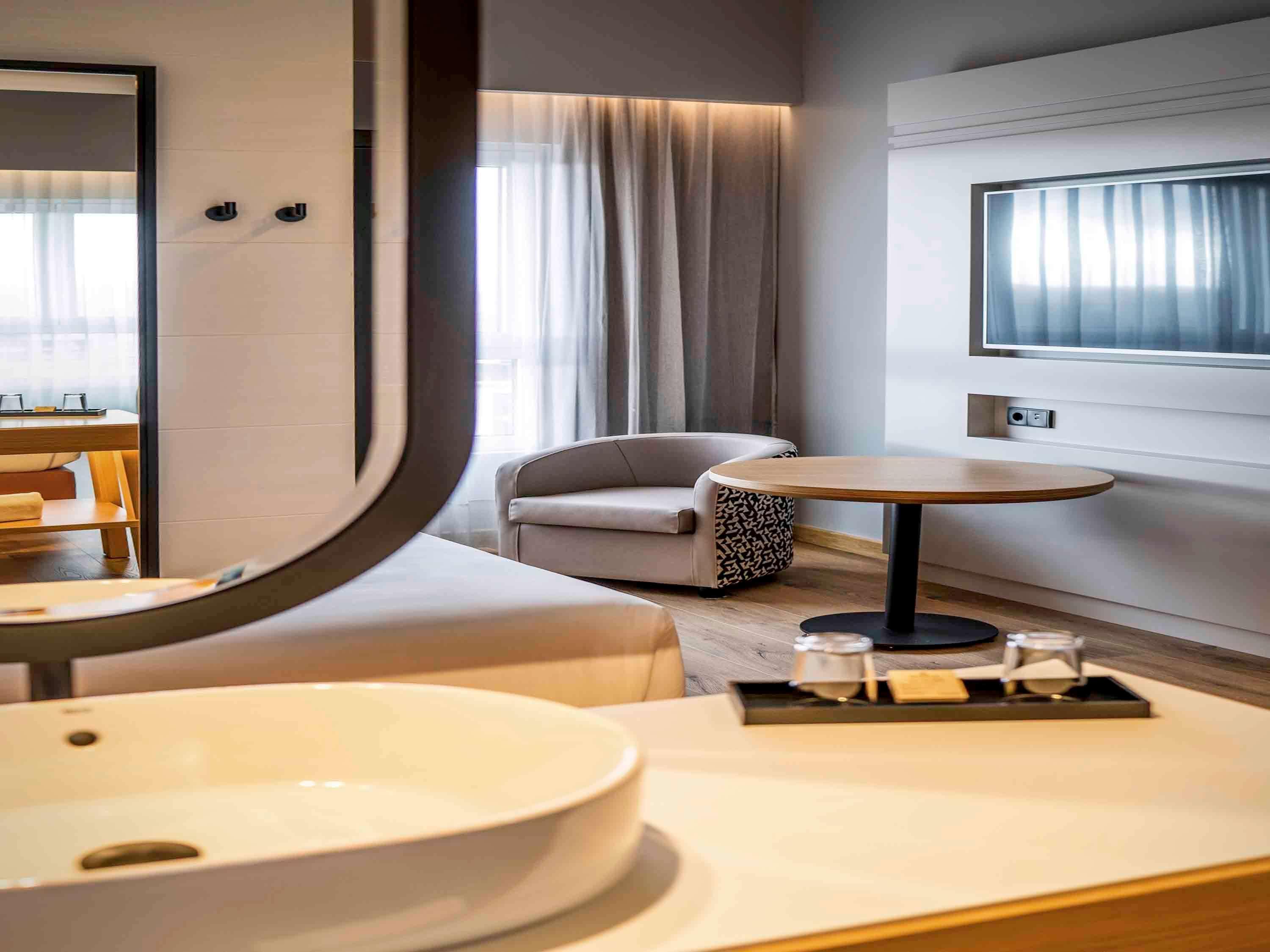 Family Room Superior