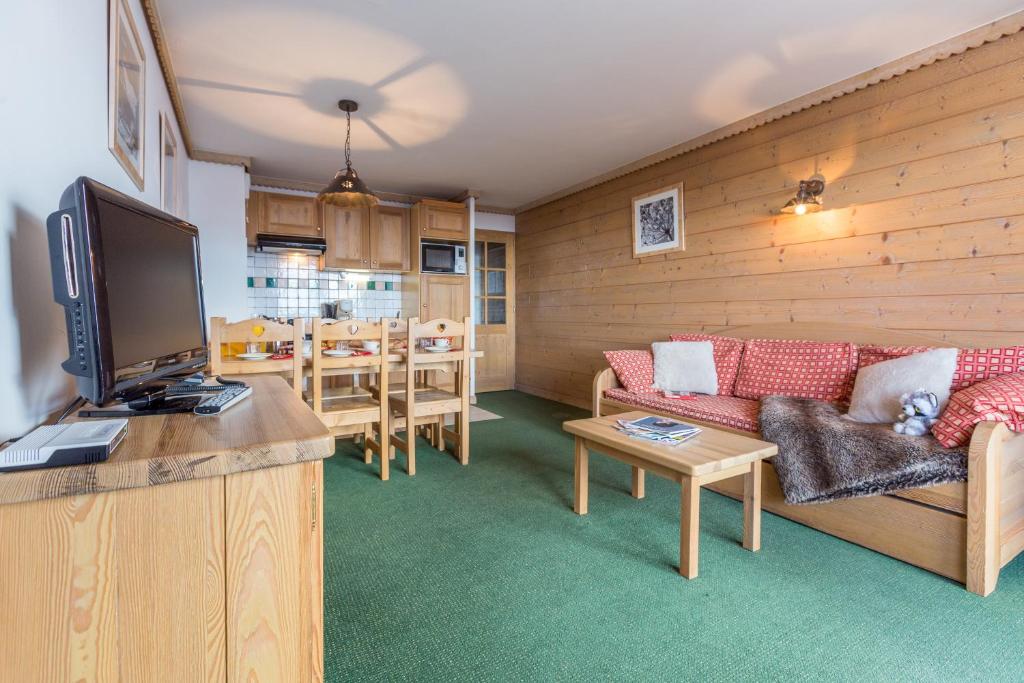 Apartment Capacity 6