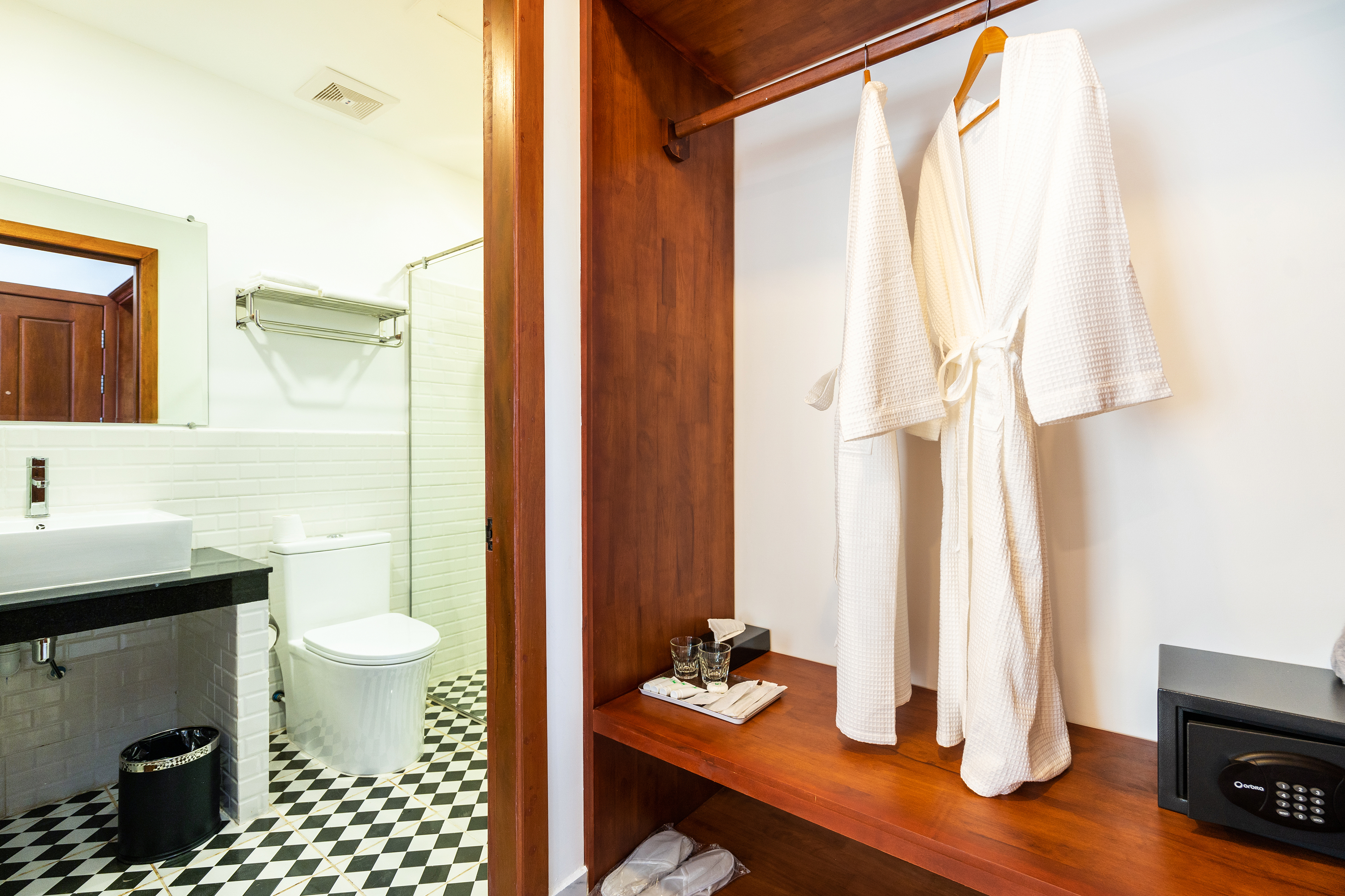 Family Room Two Bedrooms with Terrace