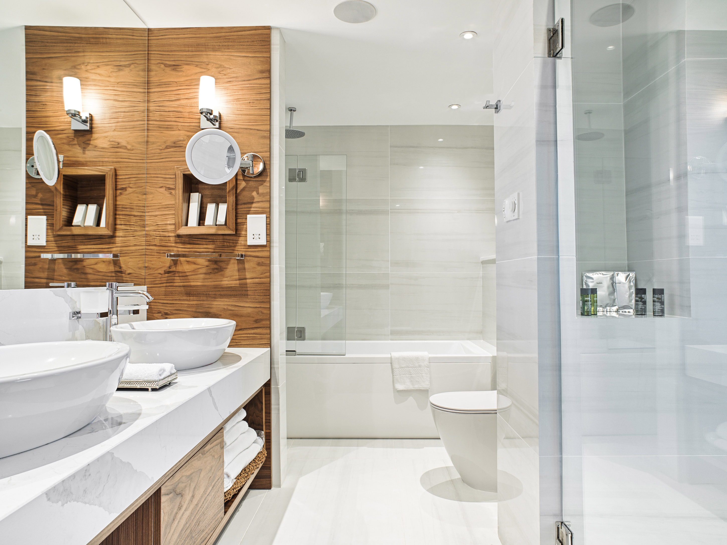 Junior Suite Land View