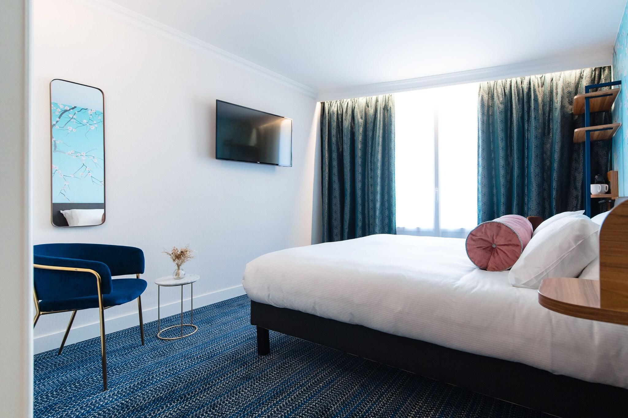 Triple Executive King Bed