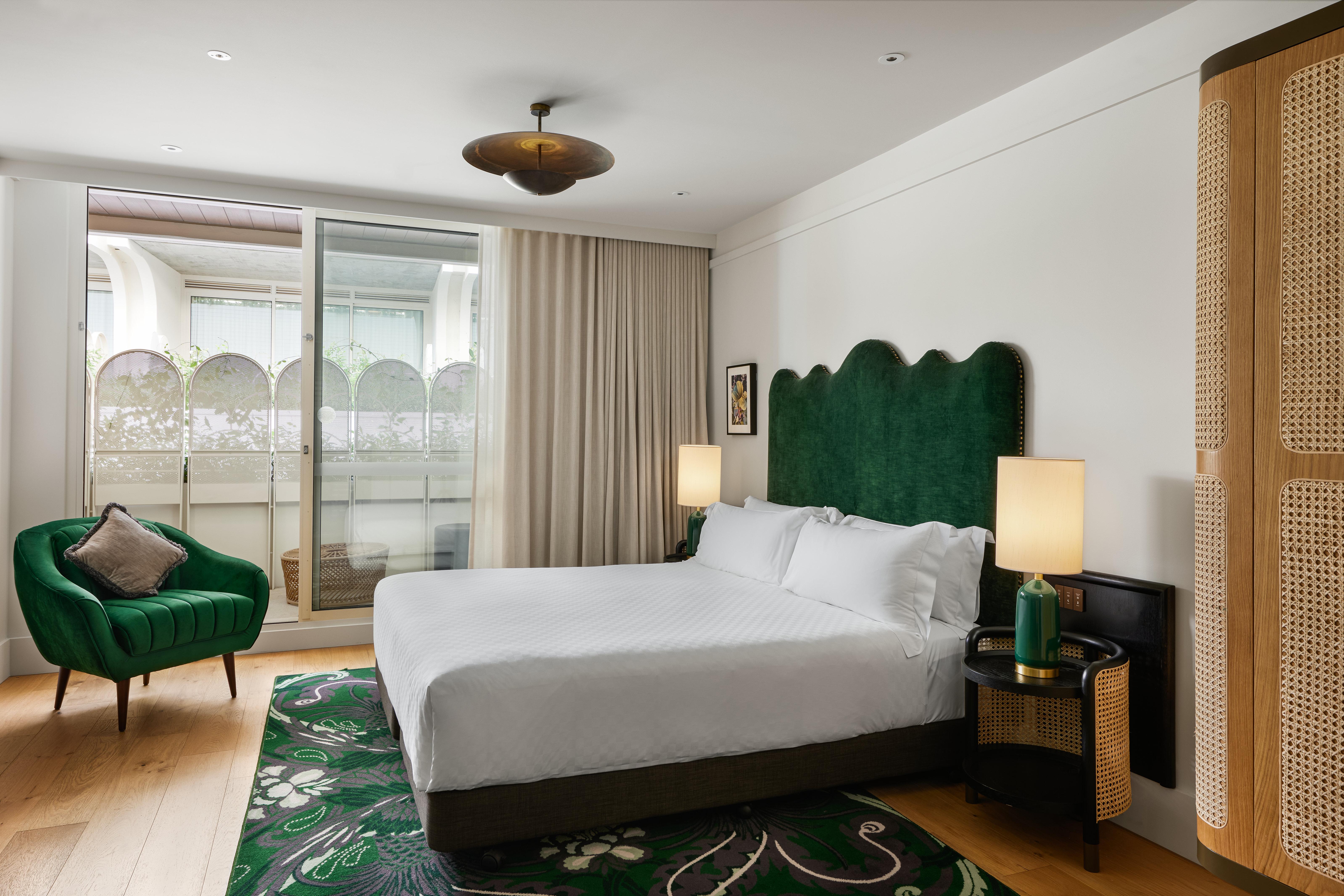 Double Accessible King Size Bed