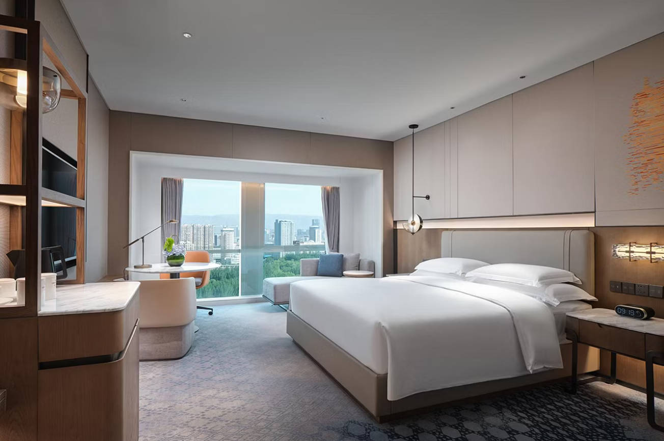 Double Garden View King Bed