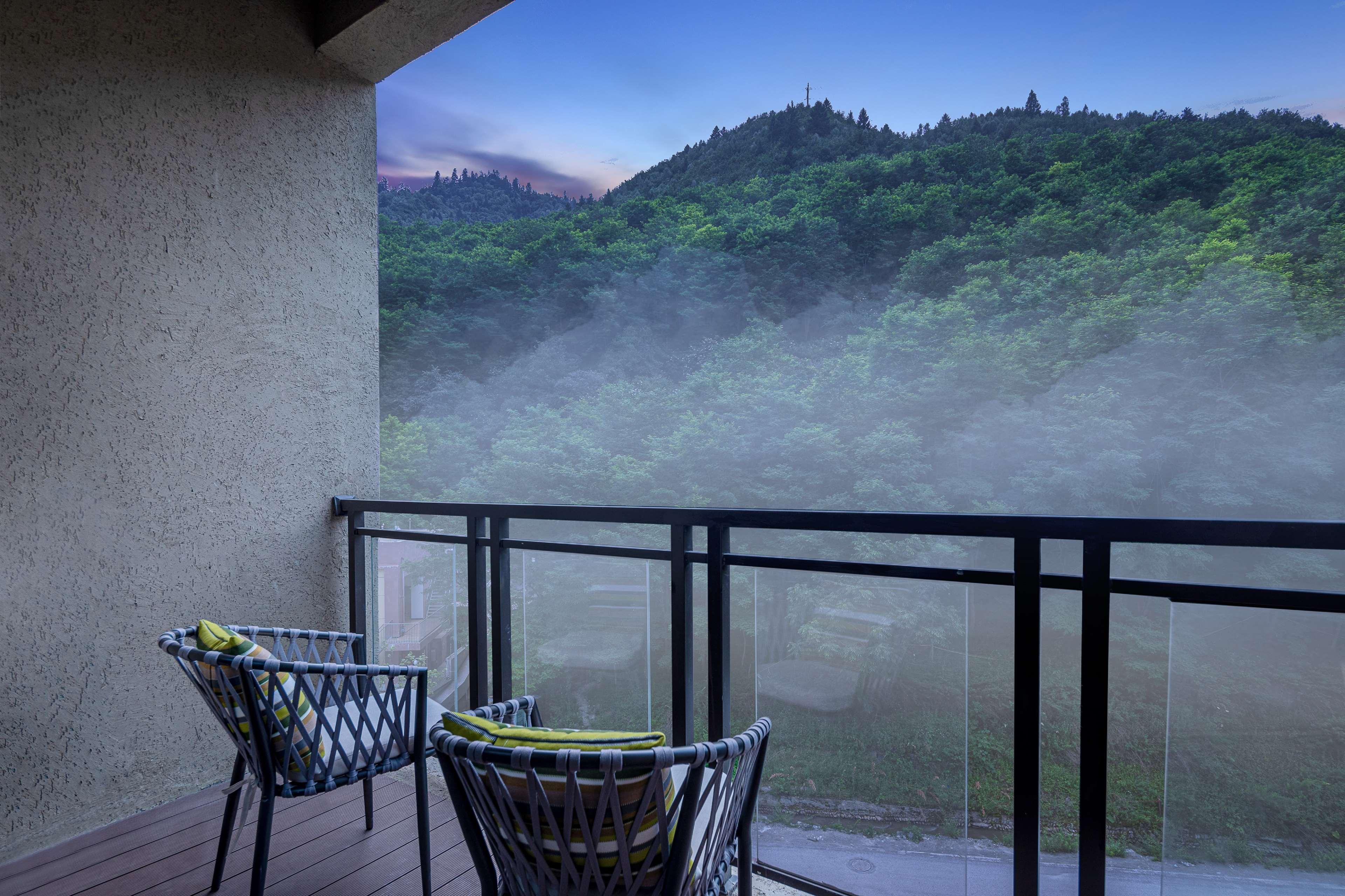 Twin Deluxe with Balcony