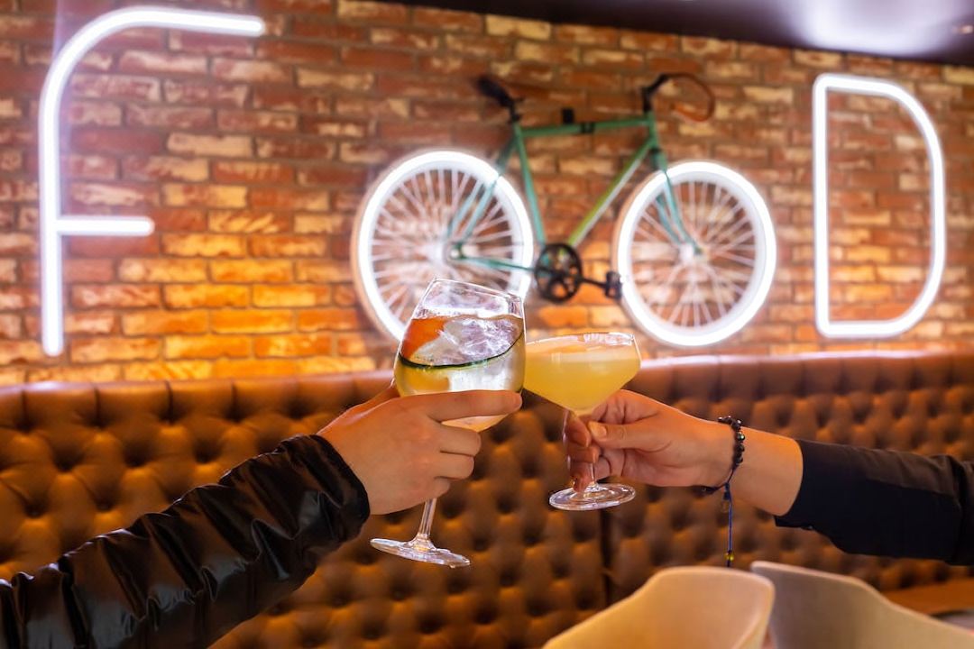 Bar