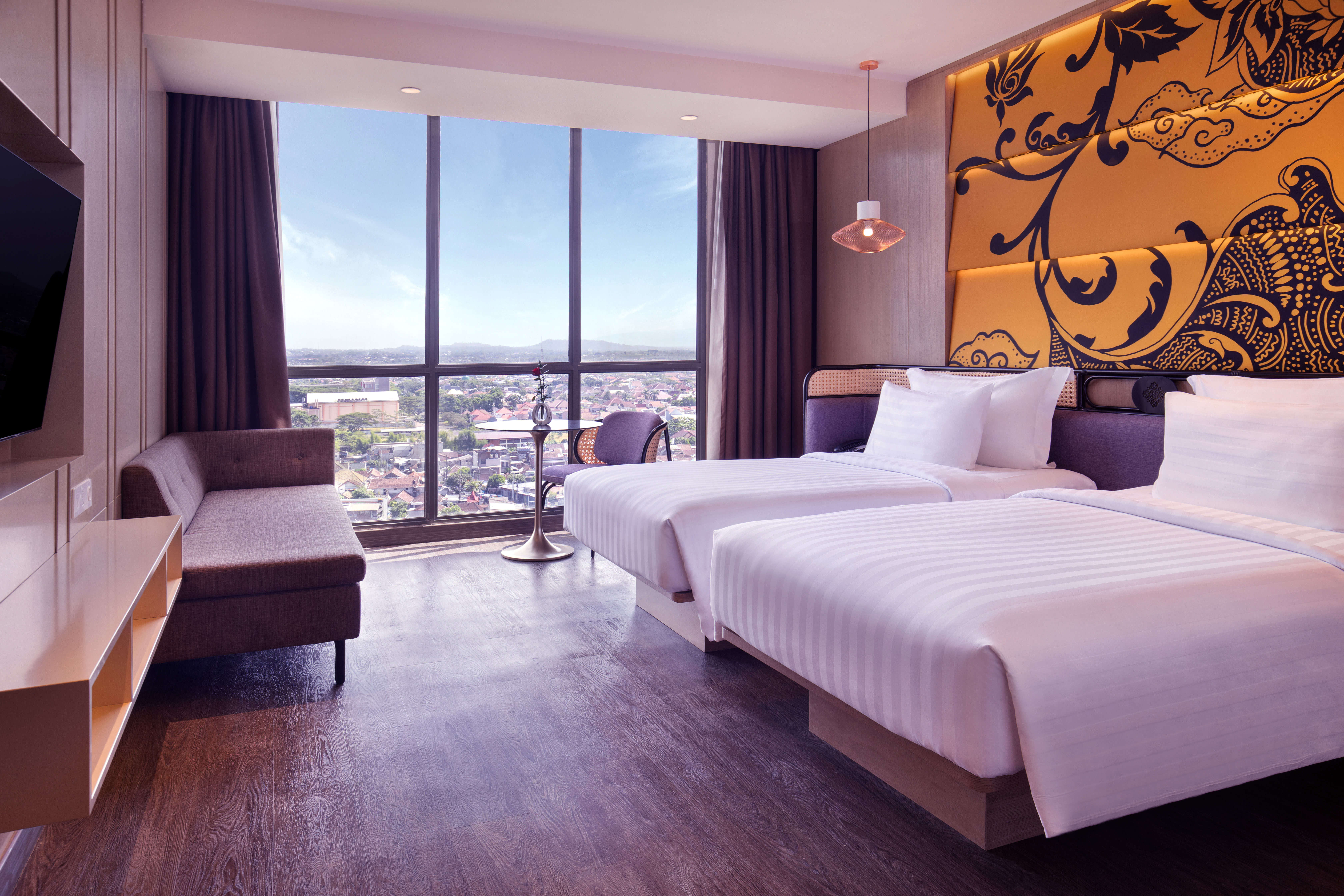 Twin Deluxe Mountain View