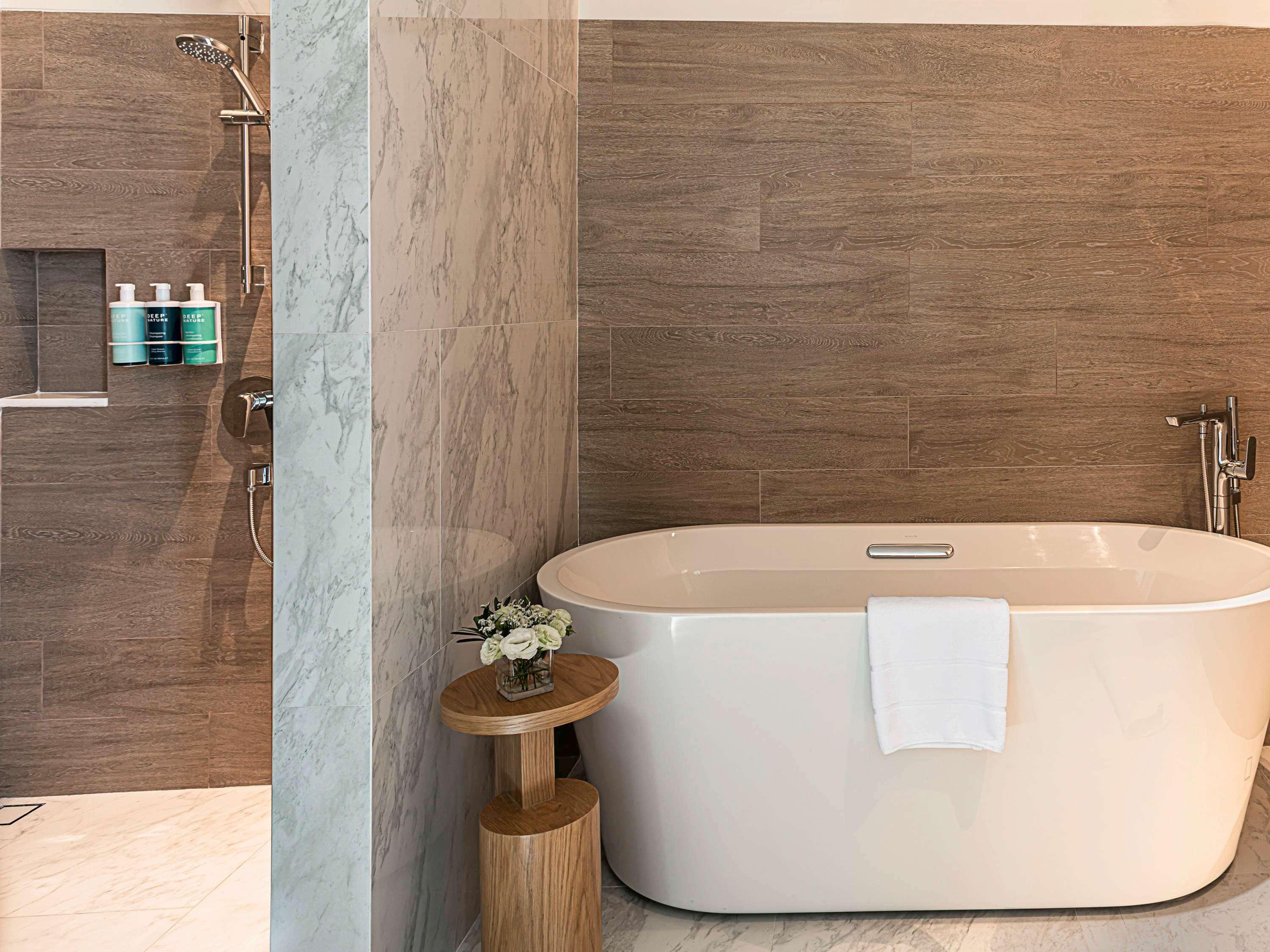 Suite Executive King Bed