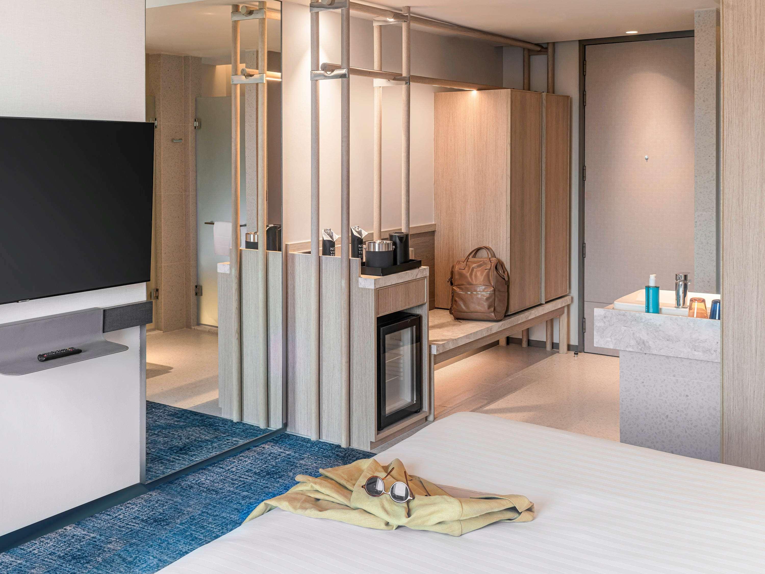 Double Deluxe King Bed