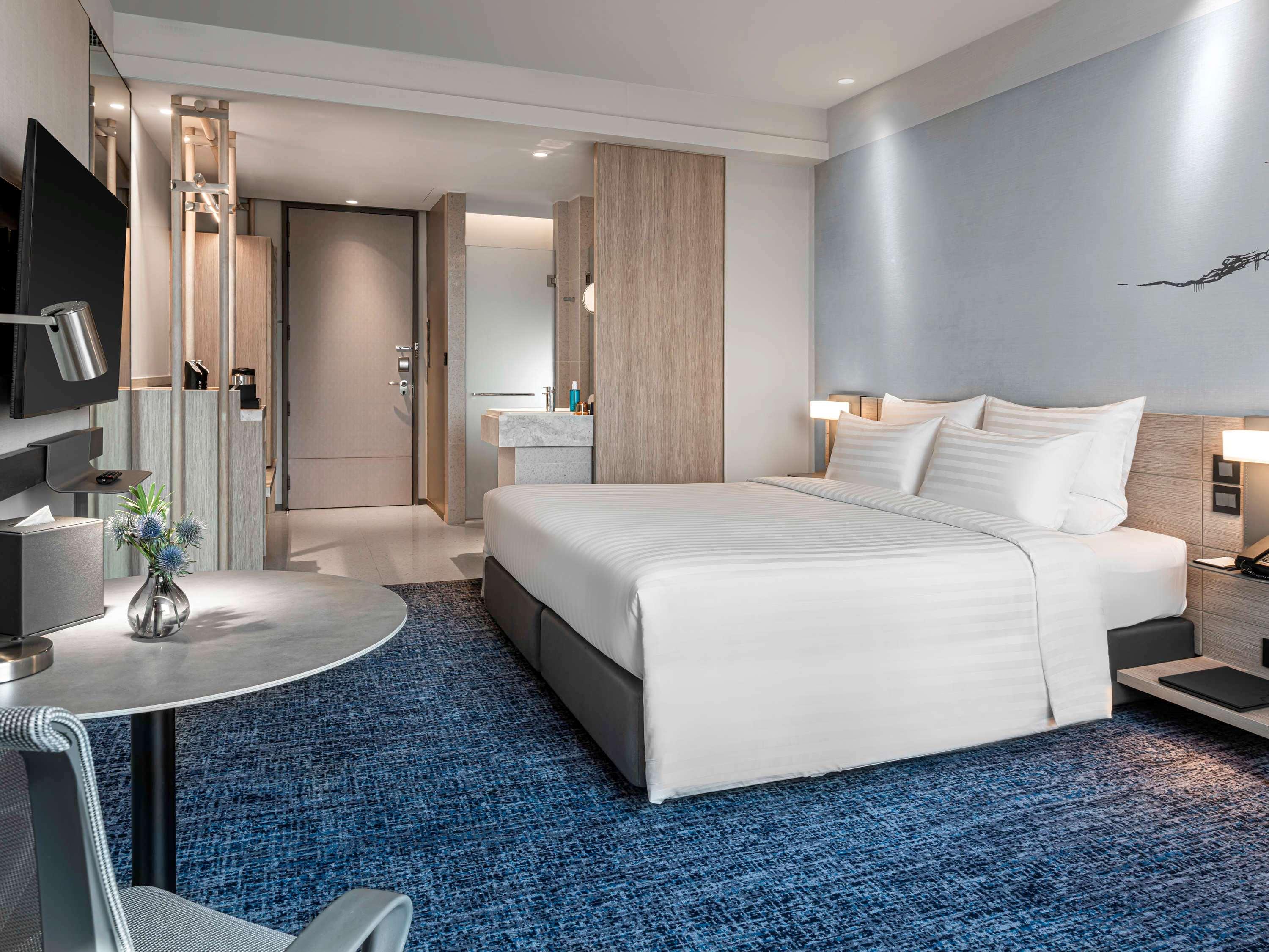 Double Executive King Bed