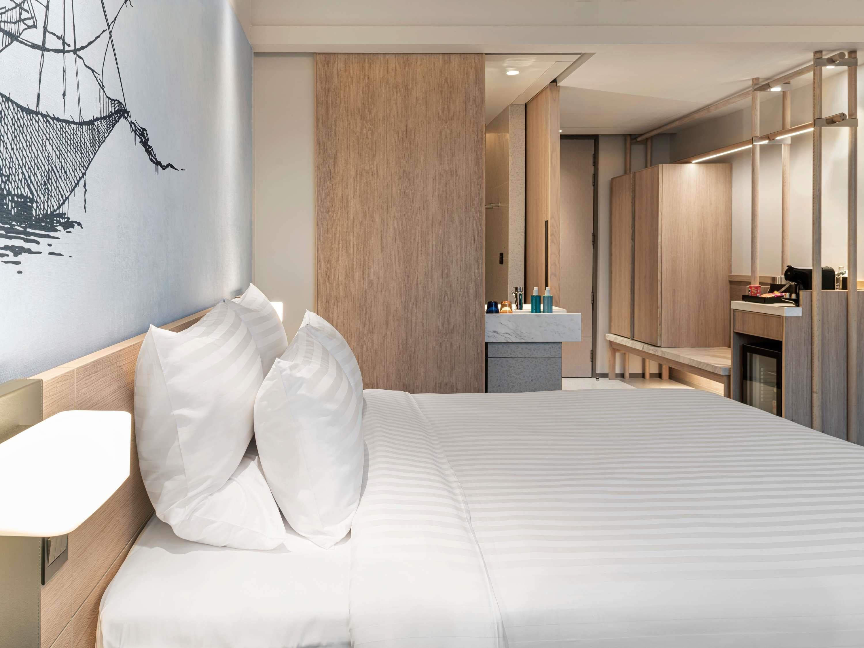 Double Executive King Bed