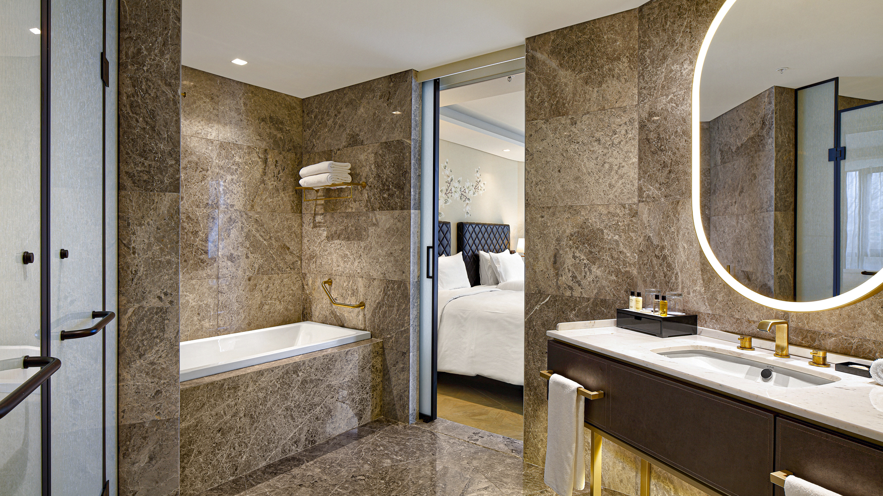 Twin Deluxe Two Beds