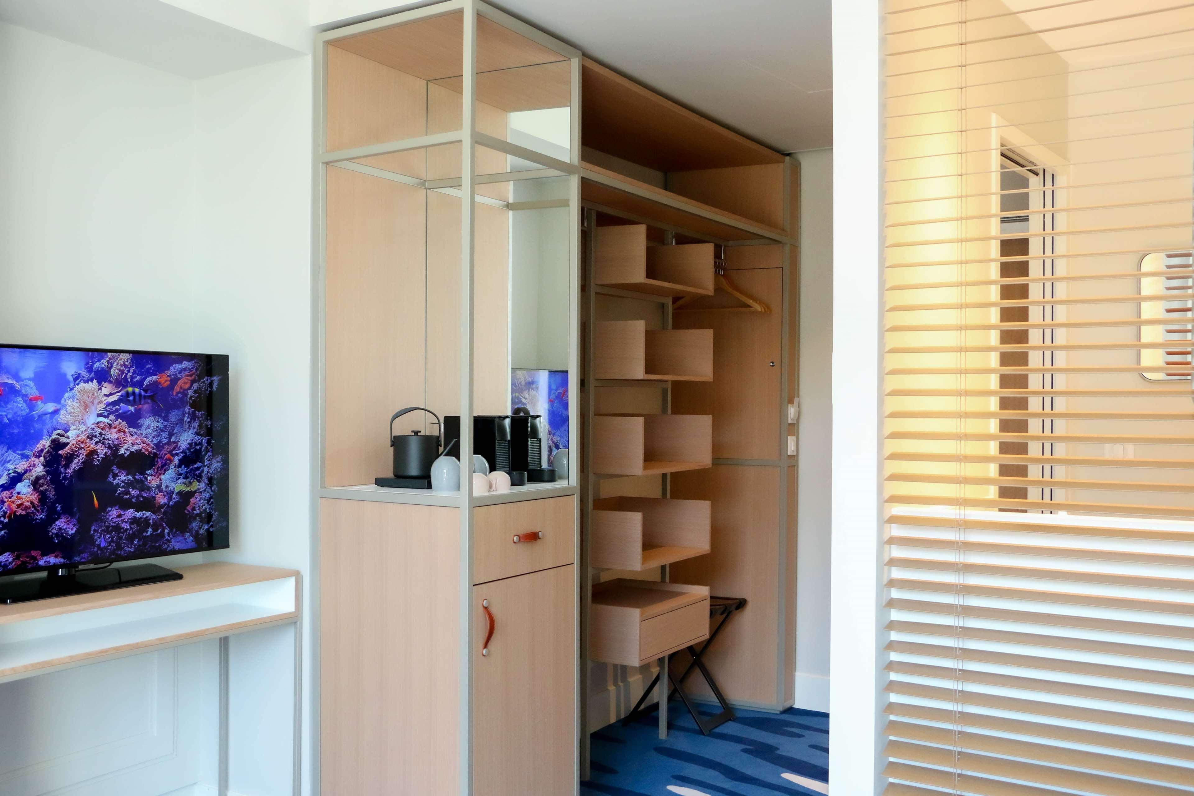 Family Room Connecting Room