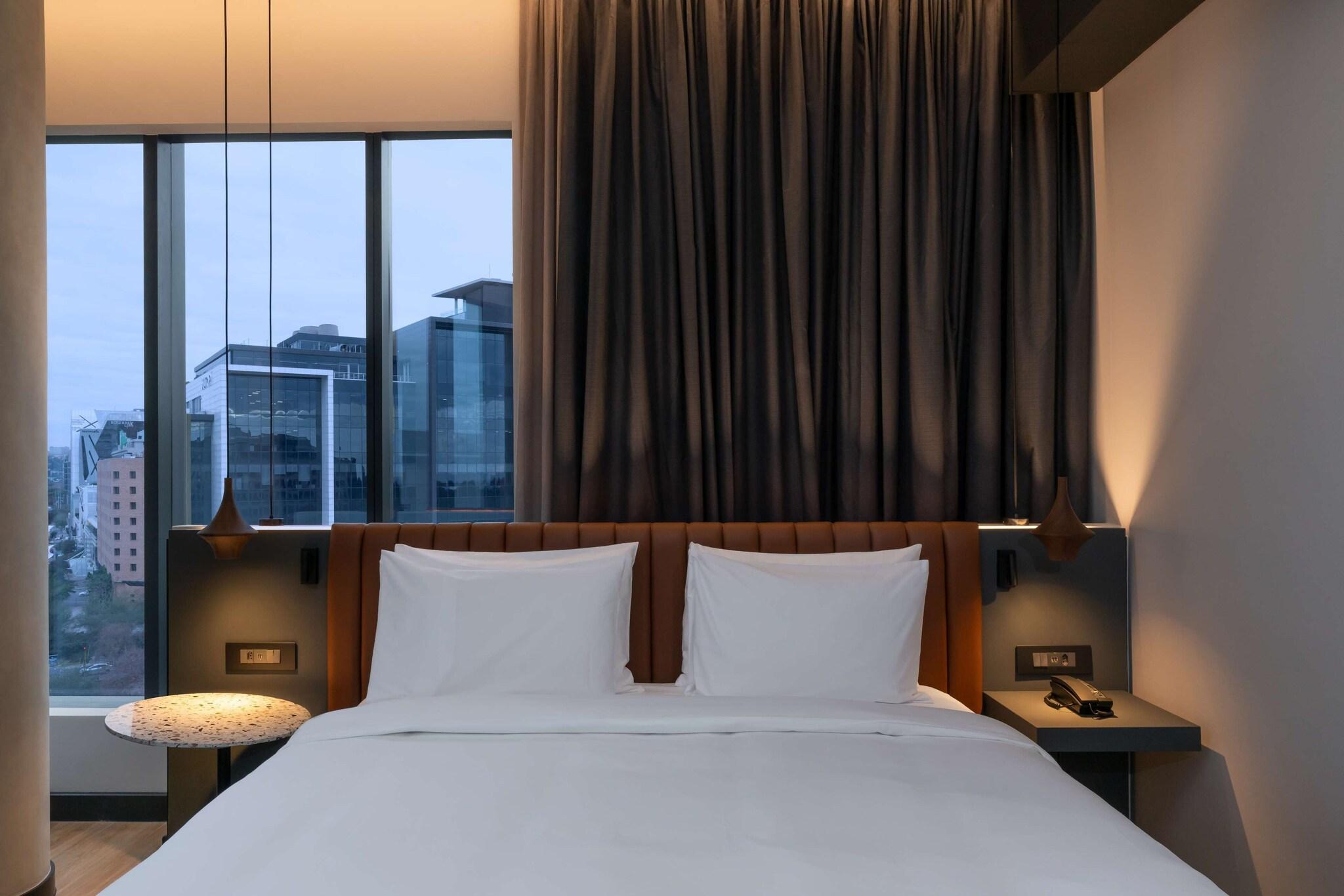 Suite King Bed One Bedroom 