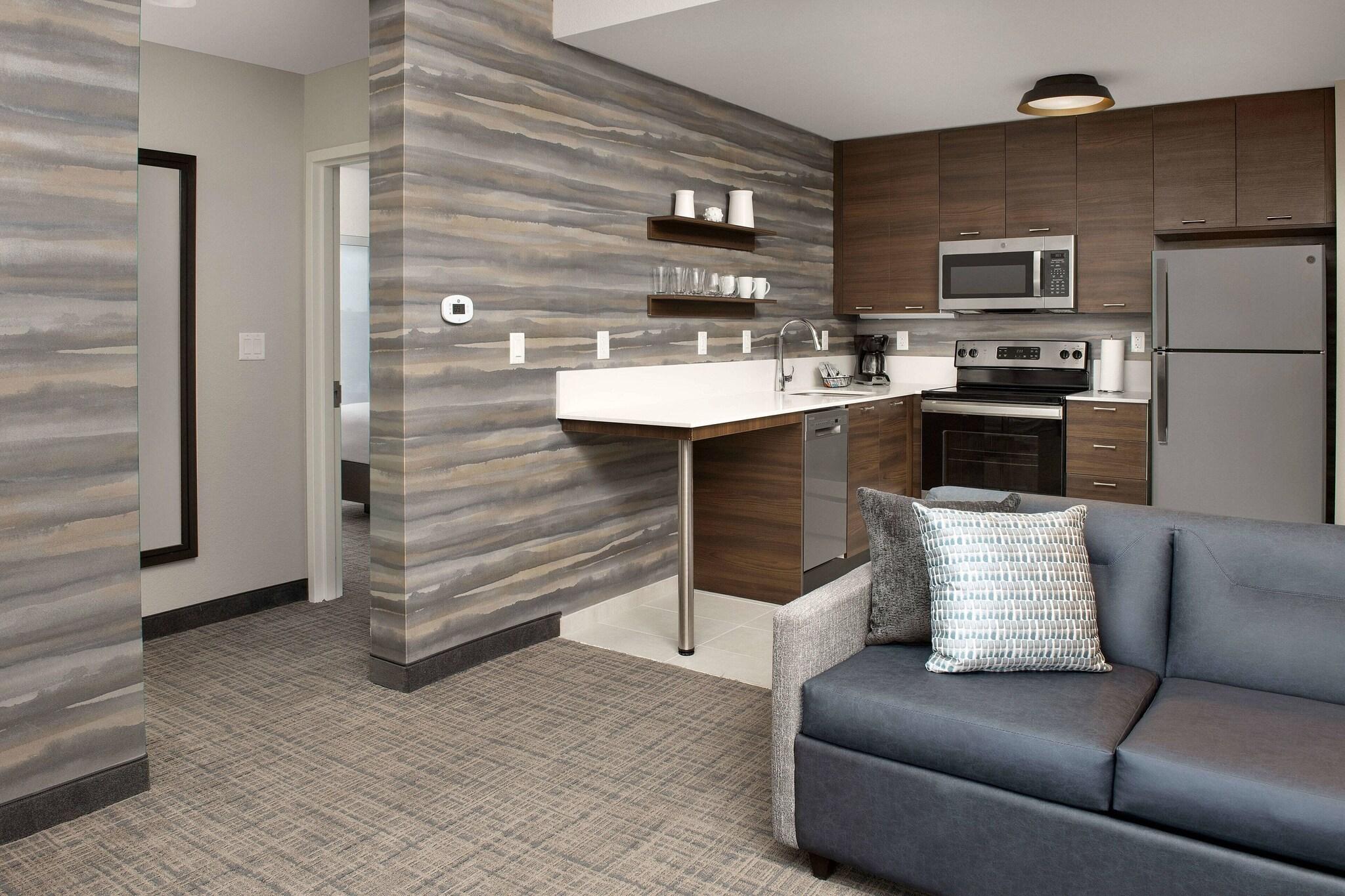 Studio Garden View King Bed