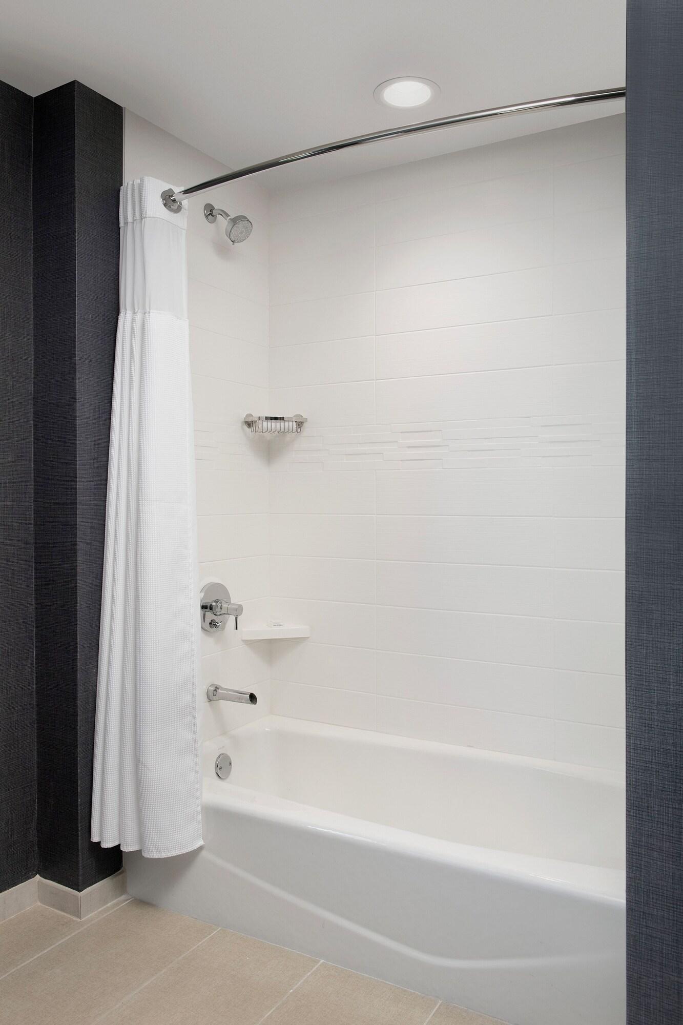 Studio Garden View King Bed