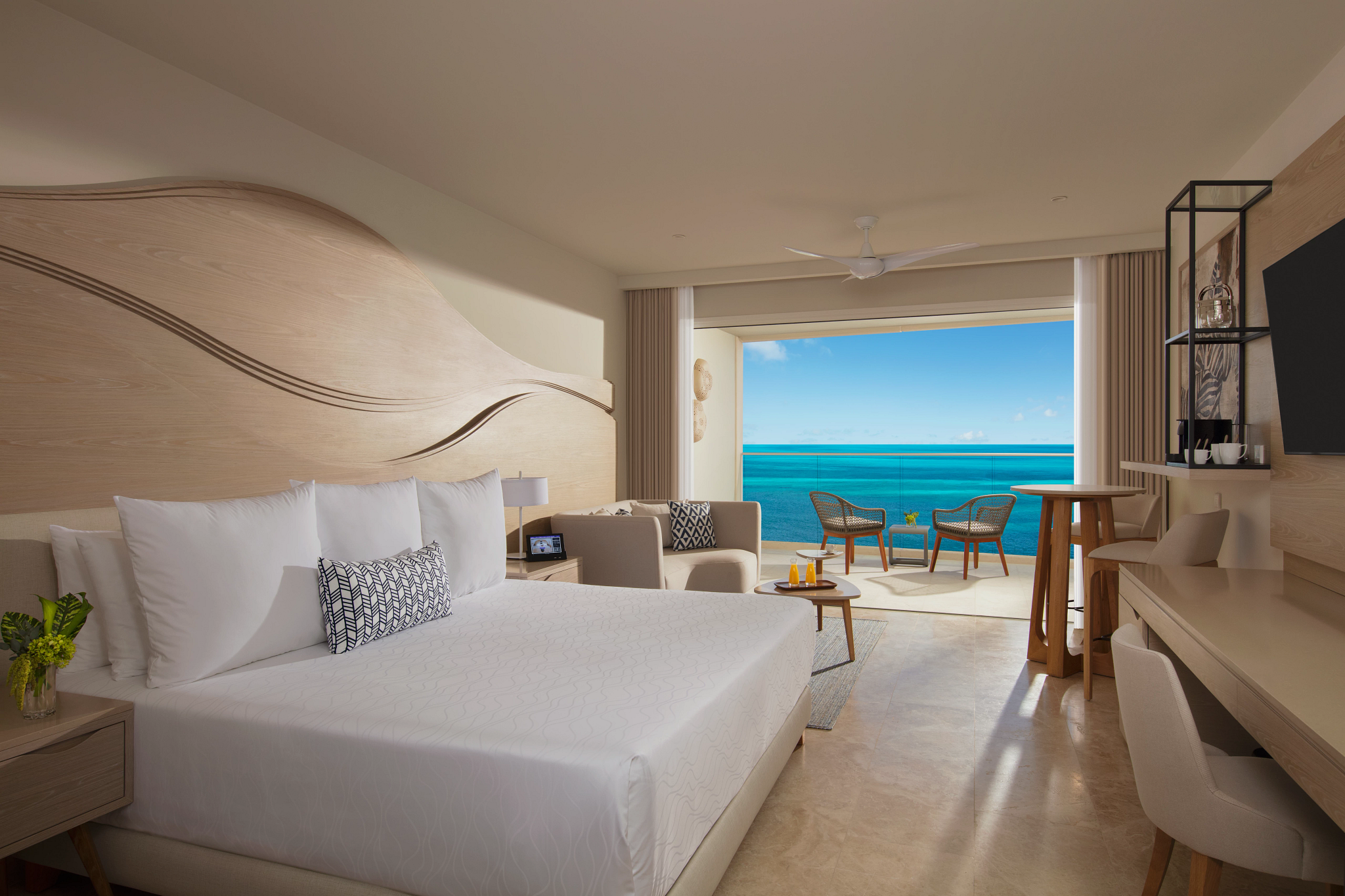 Junior Suite Ocean Front Two Double Beds