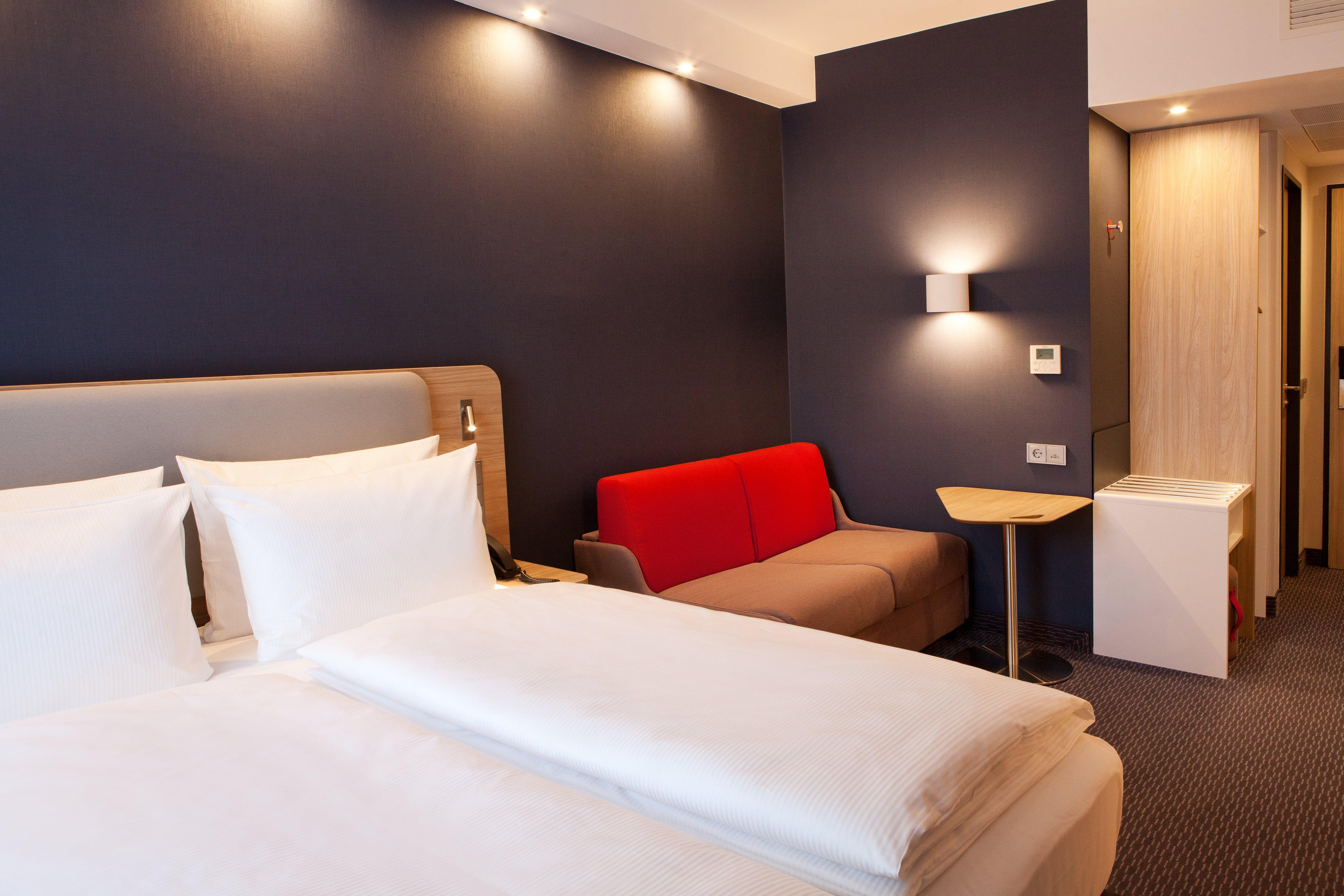 Double Queen Size Bed