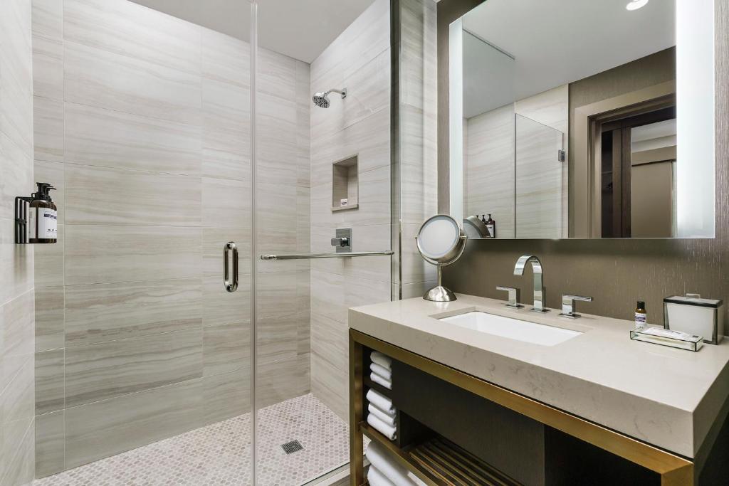 Double Accessible King Size Bed