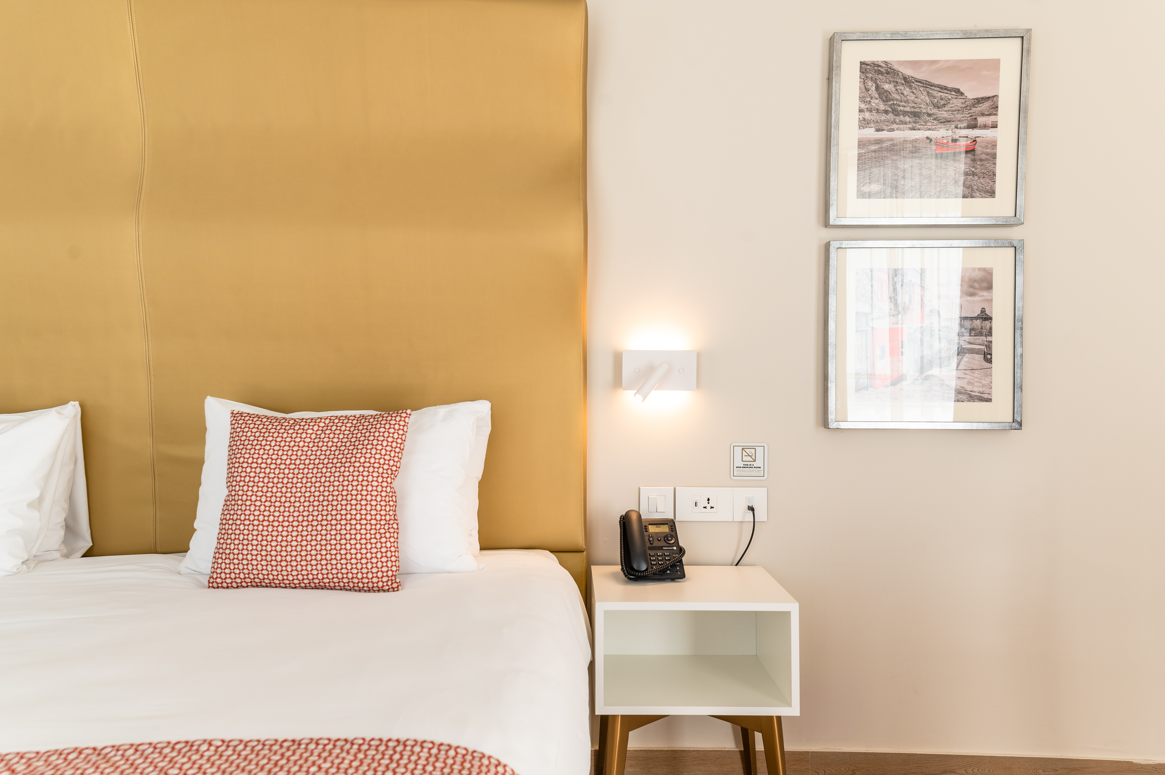 Double or Twin Superior Side Sea View