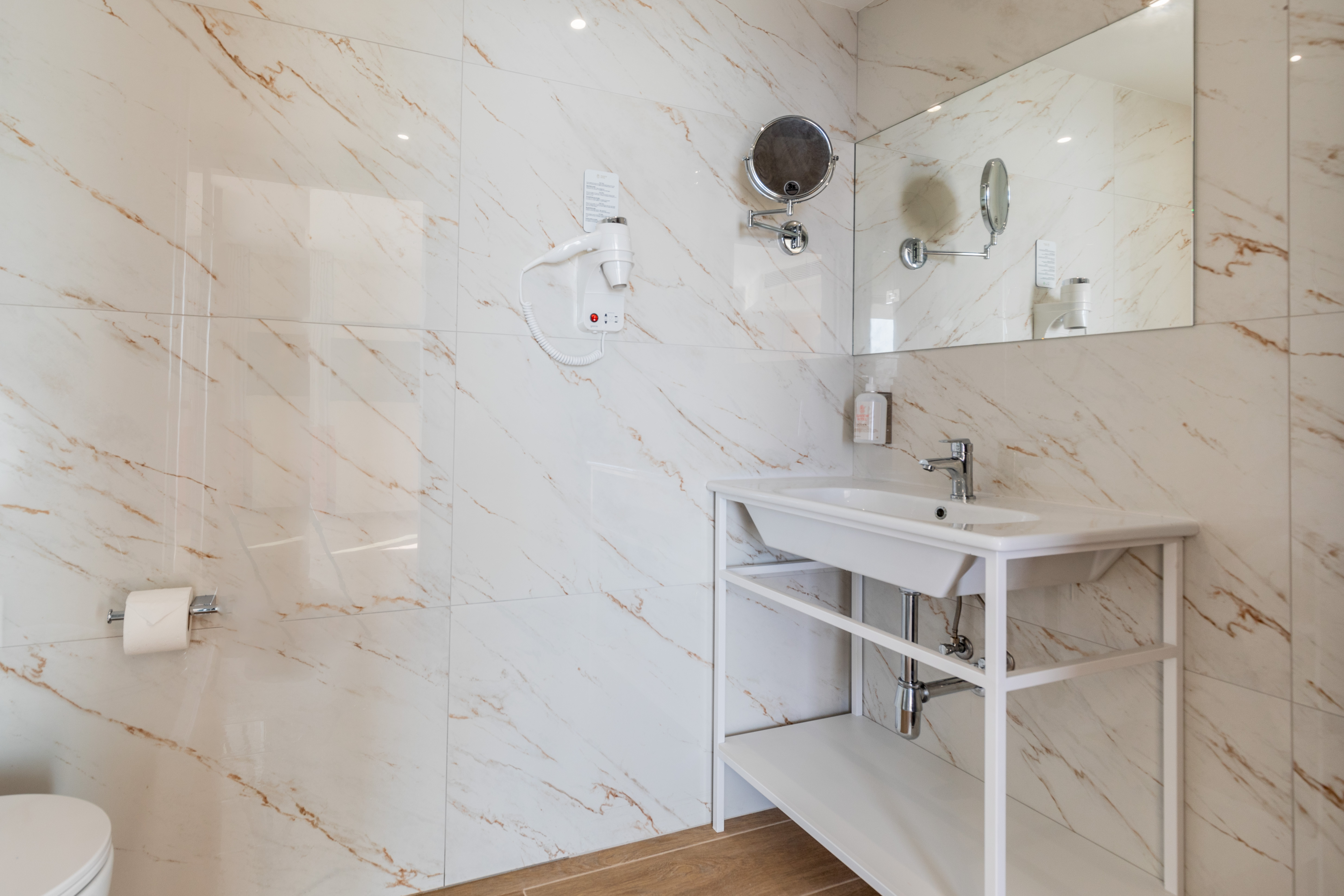 Double or Twin Side Sea View