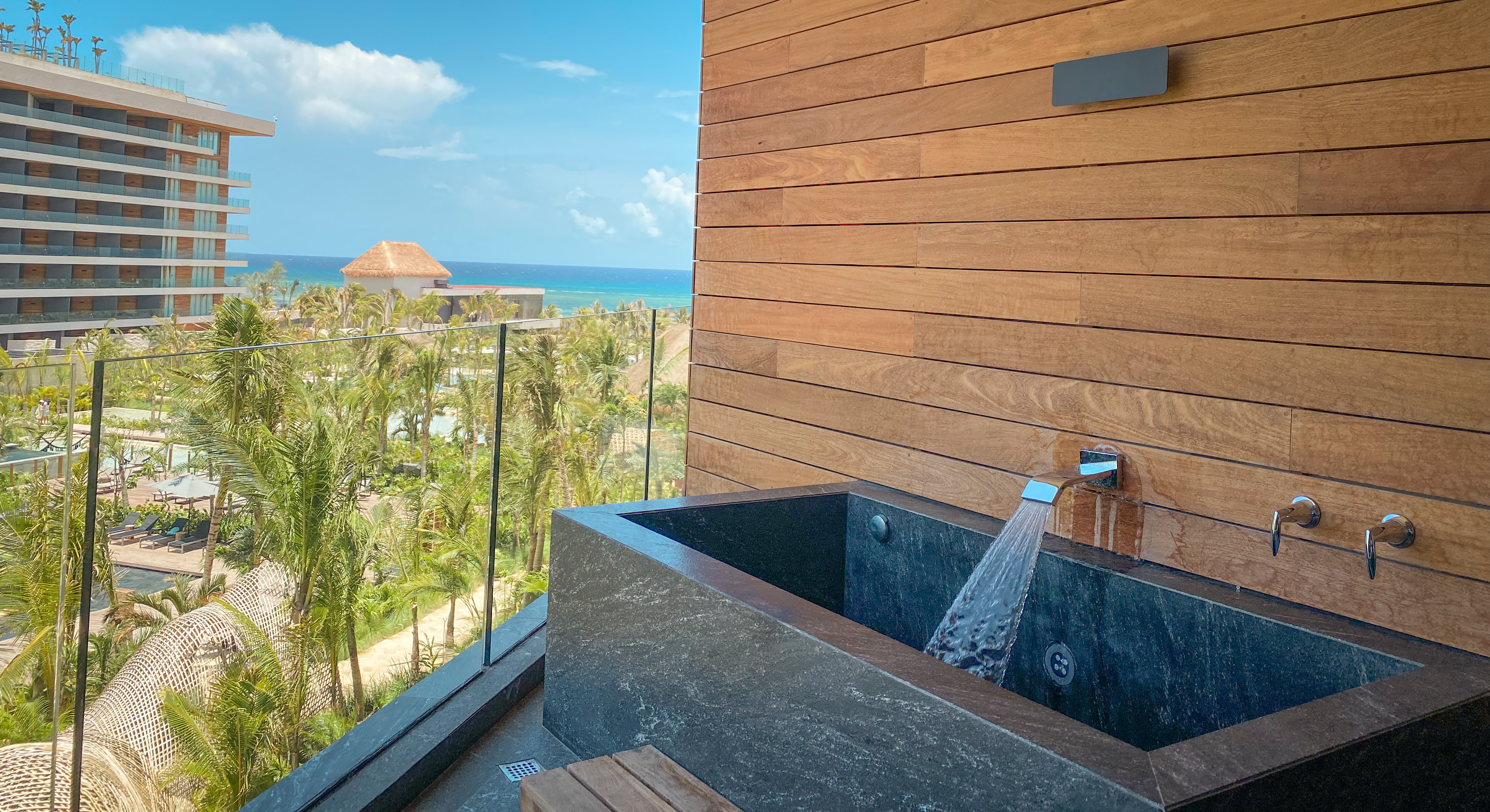 Suite Ocean View King Bed