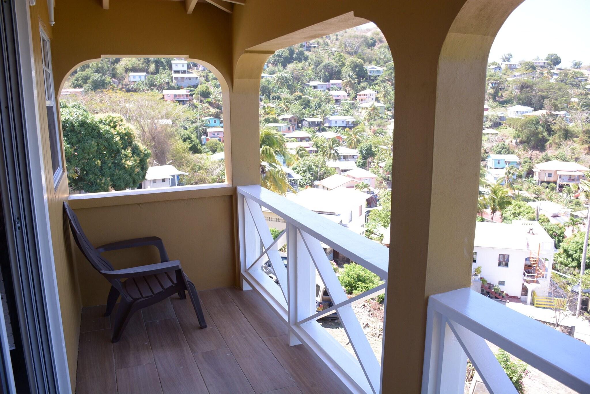 Studio Deluxe Queen Bed