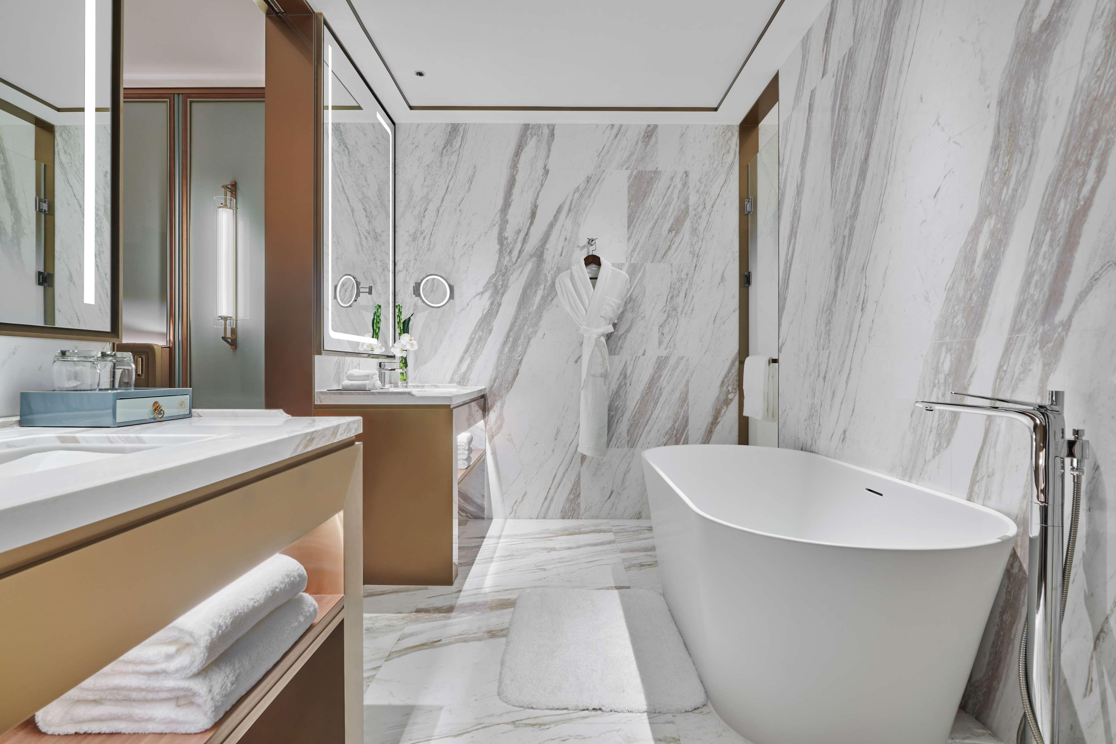 Suite Premier King Bed