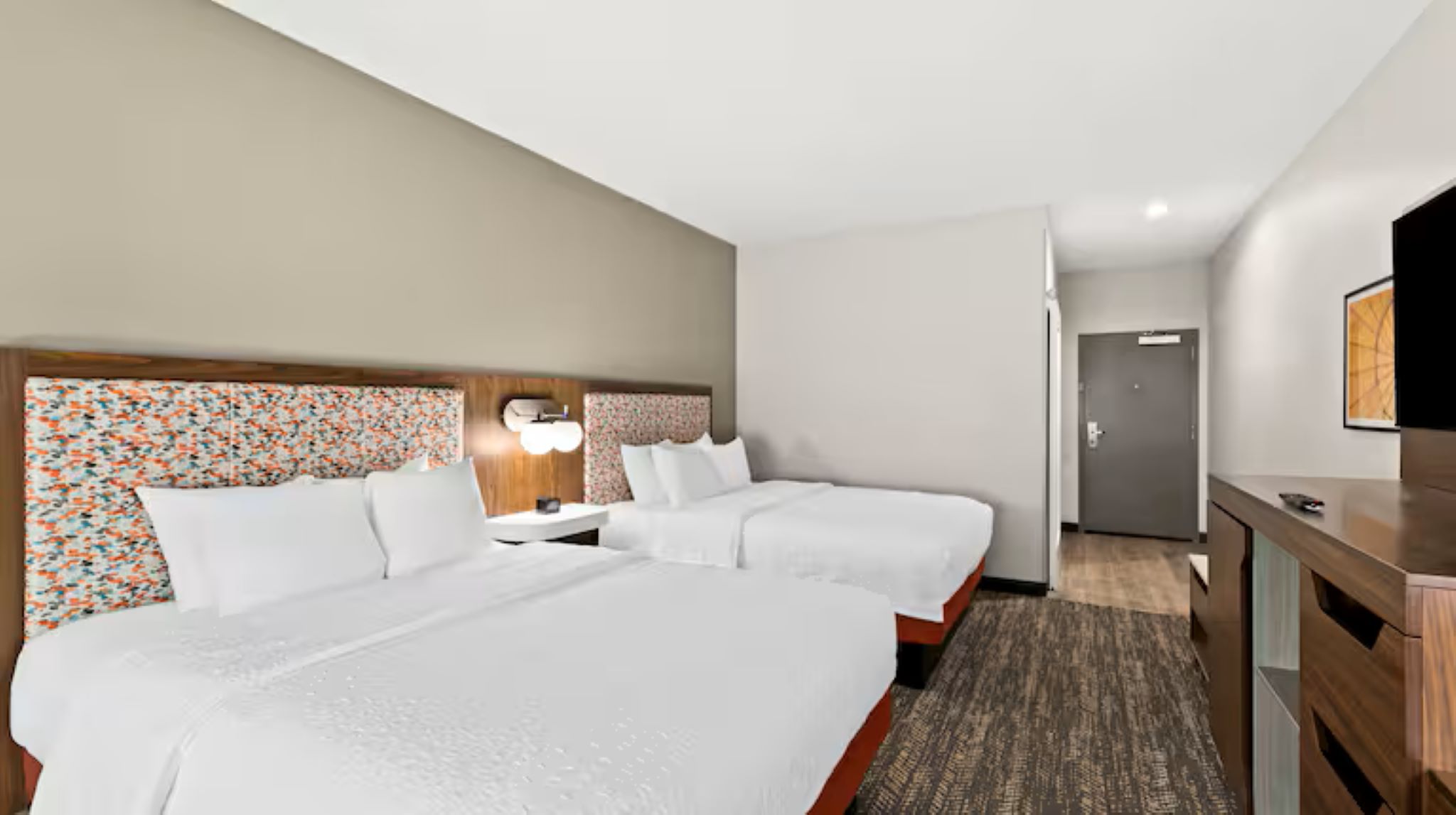 Twin Accessible-two Queen Beds