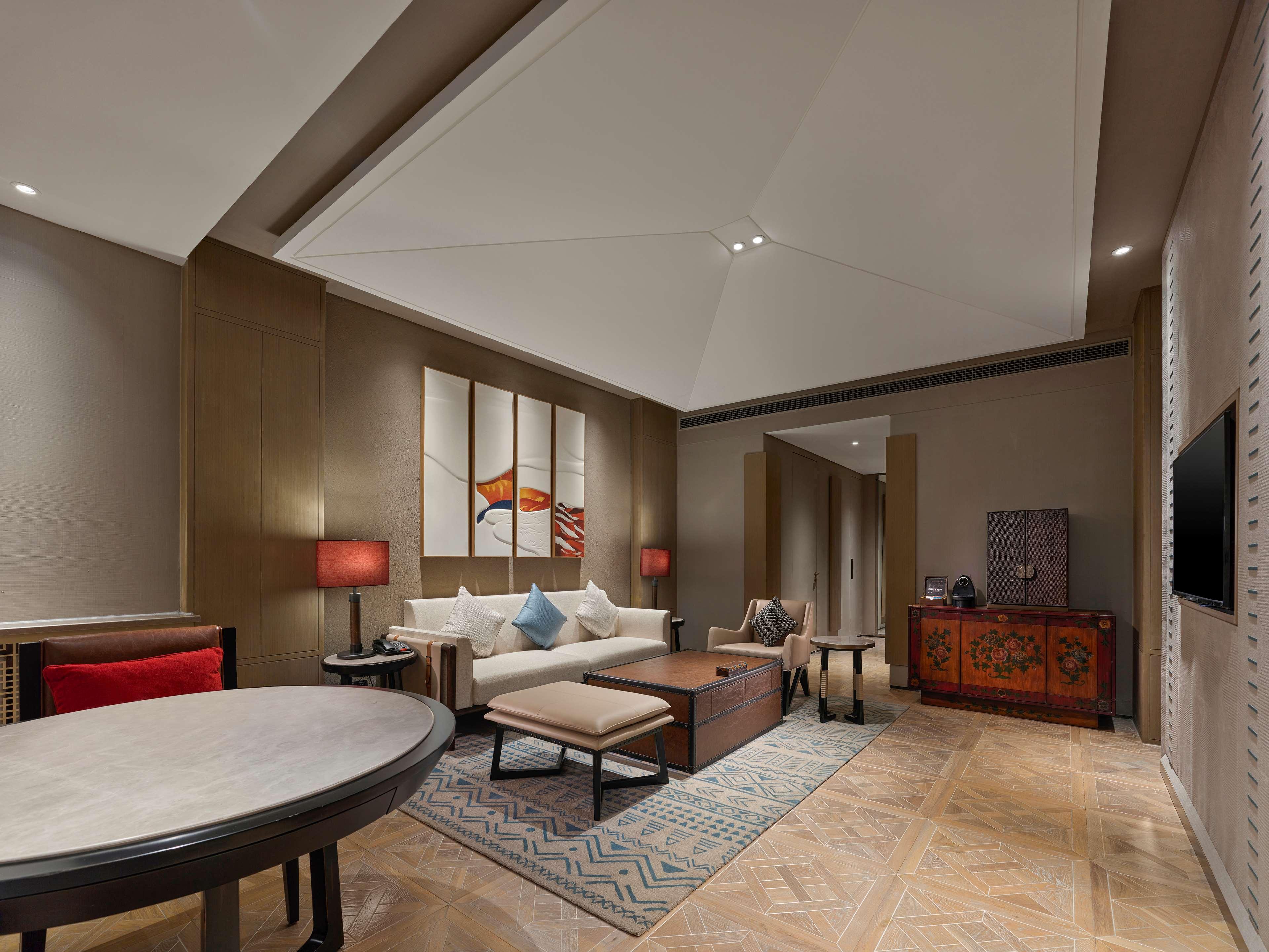 Suite Deluxe Lake View