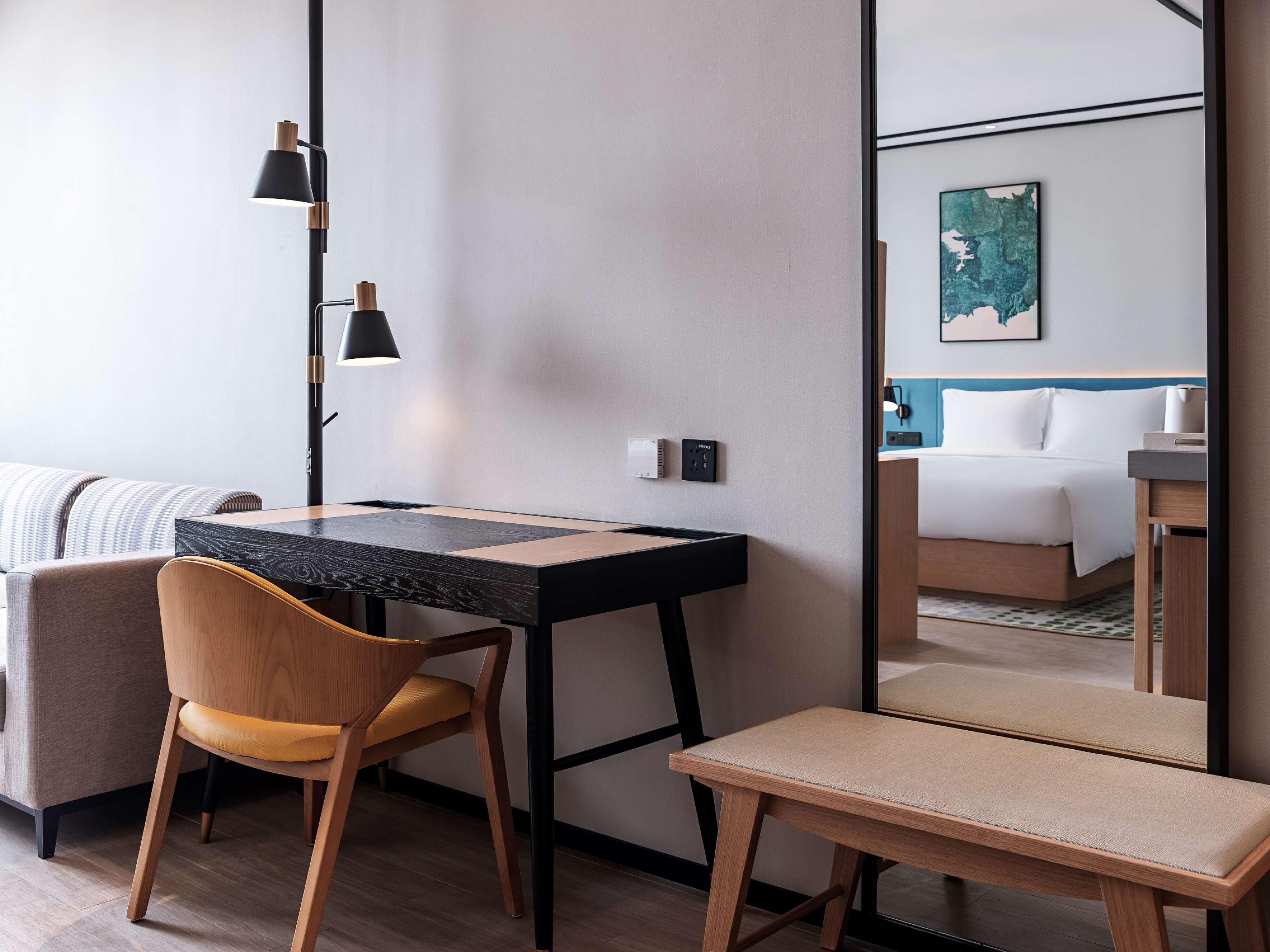 Double Deluxe King Bed