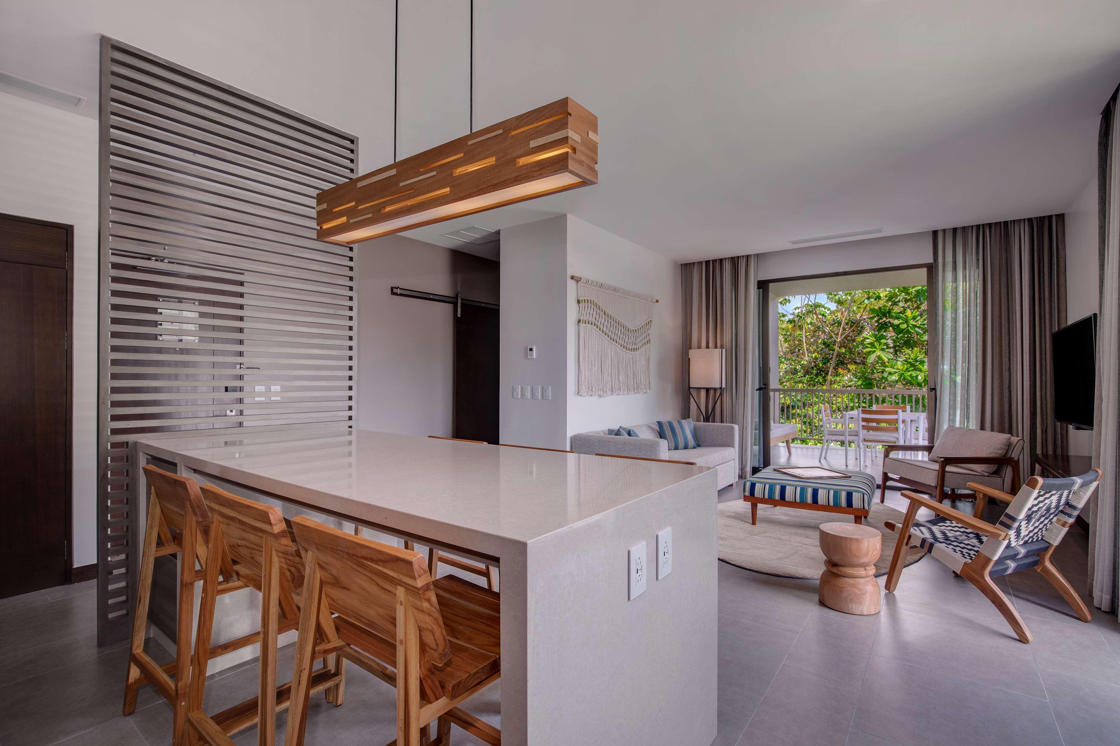 Suite with Kitchenette