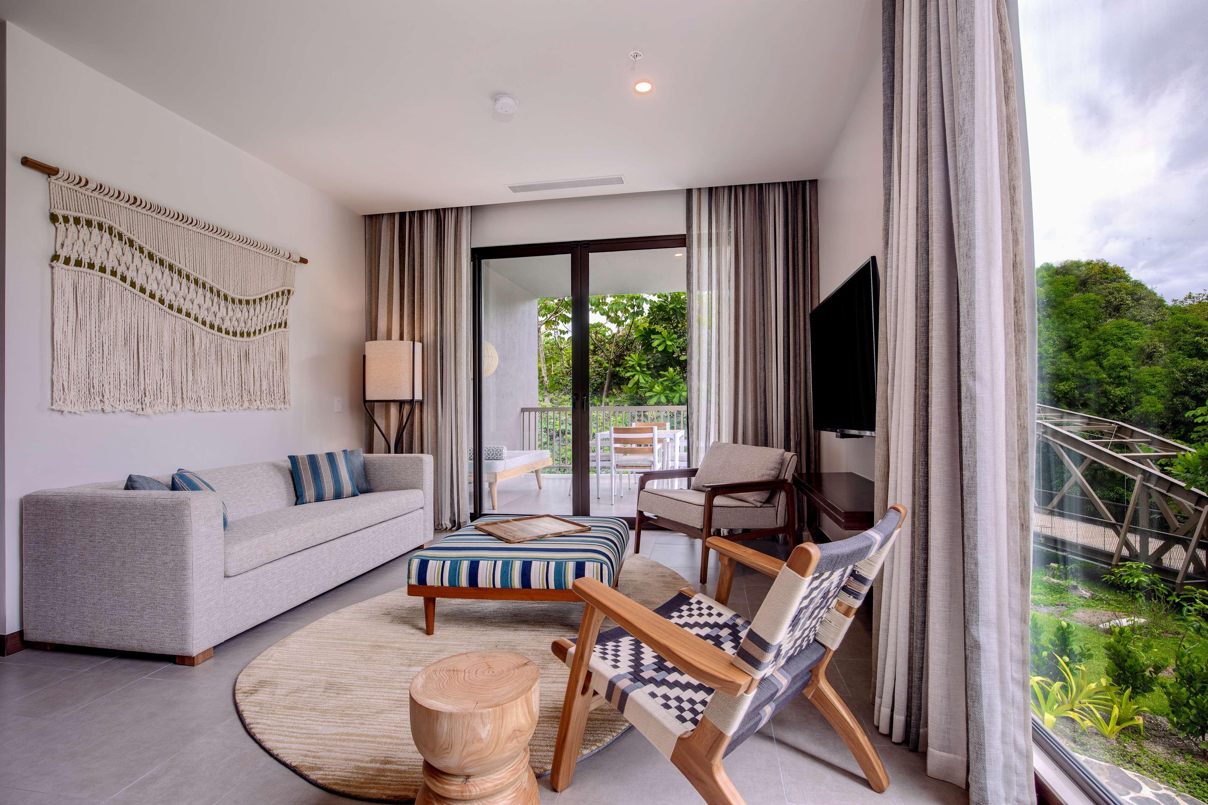 Suite with Kitchenette