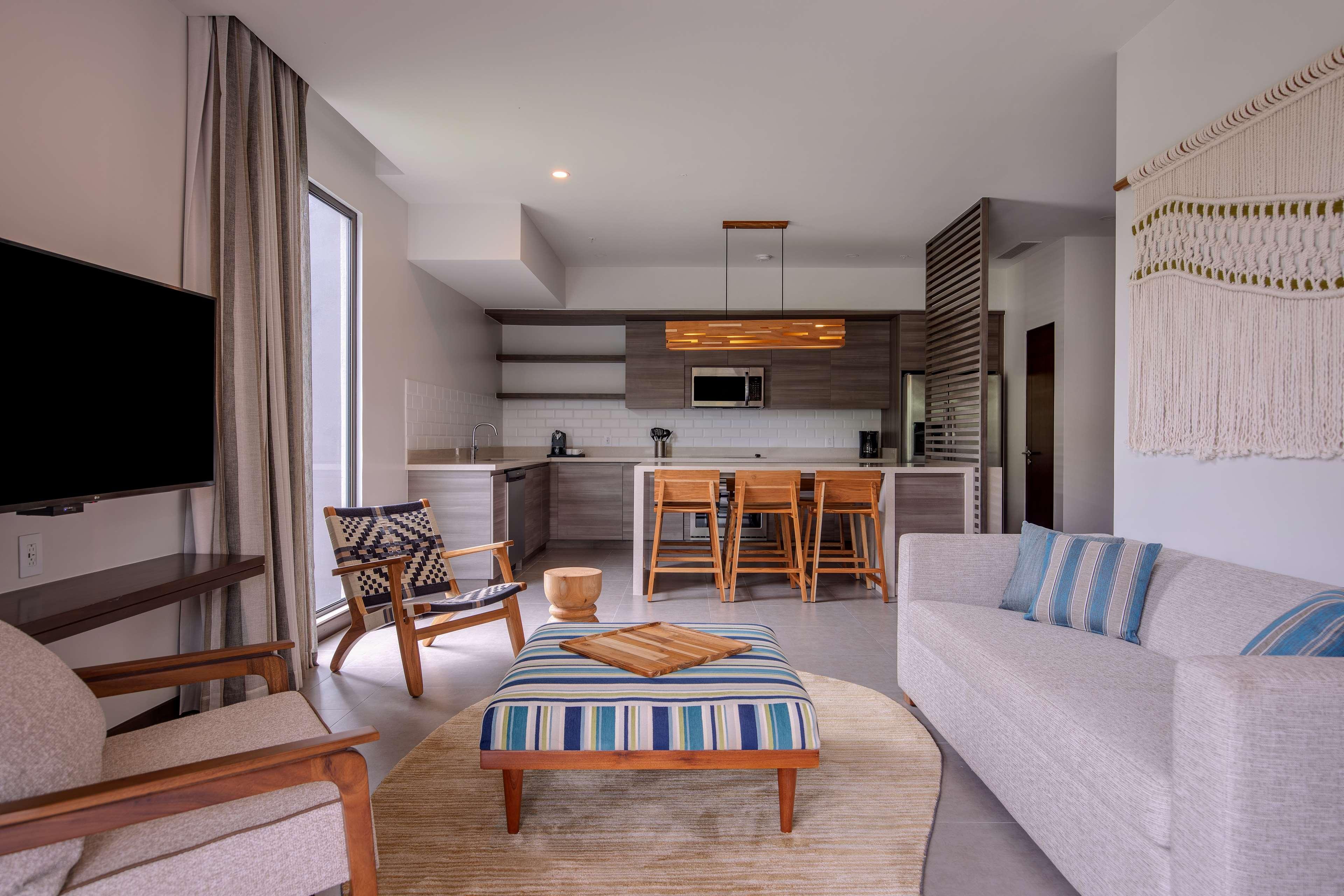 Suite with Kitchenette