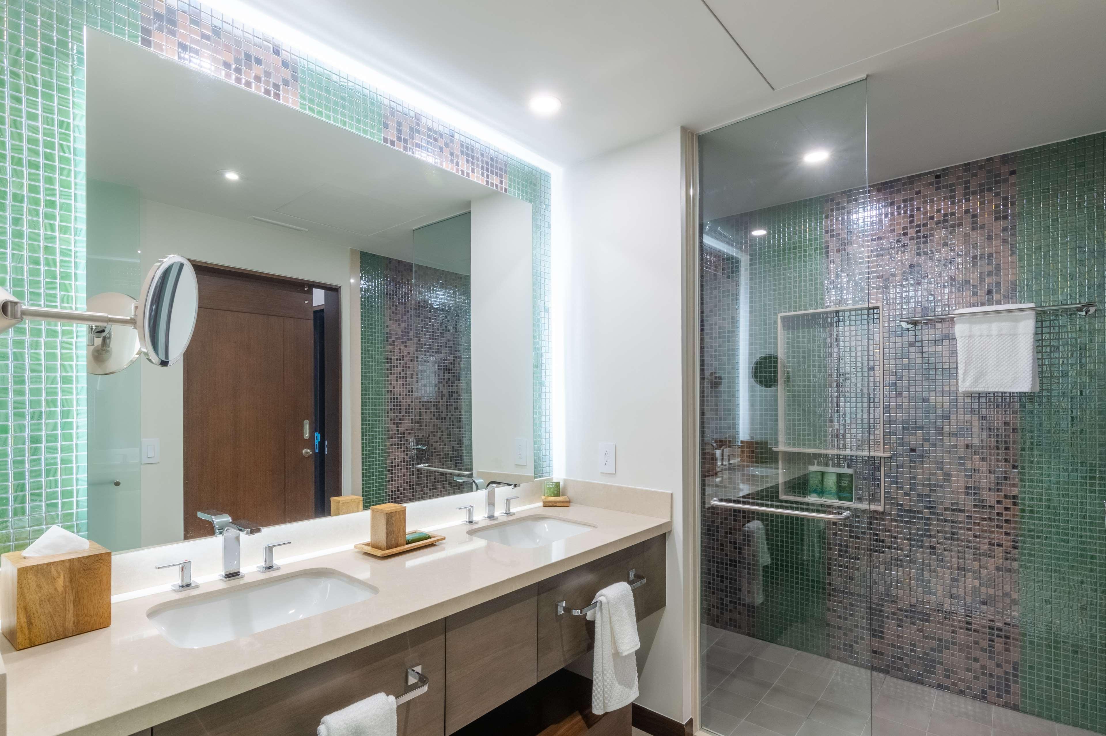 Suite with Kitchenette