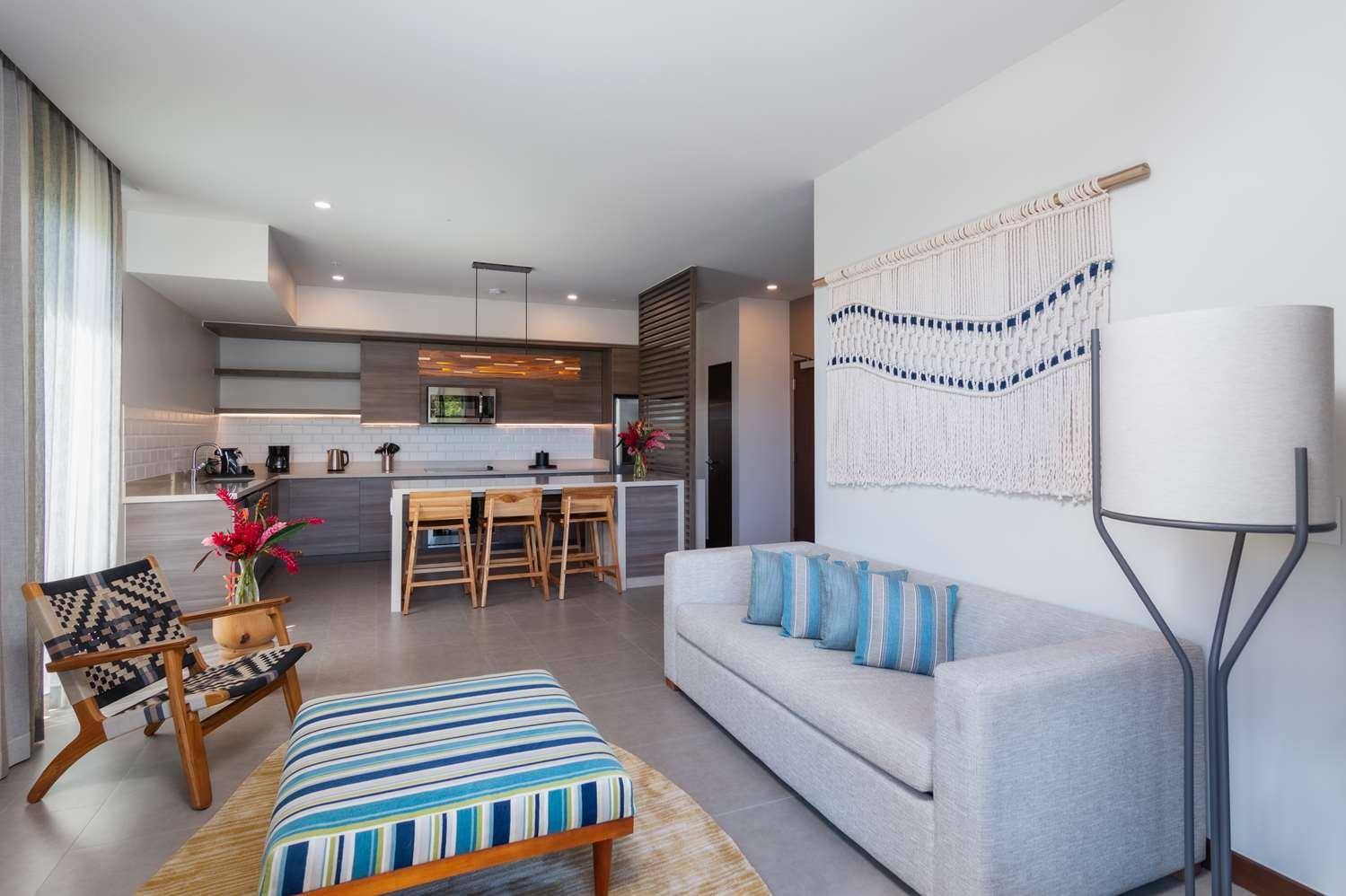 Suite with Kitchenette