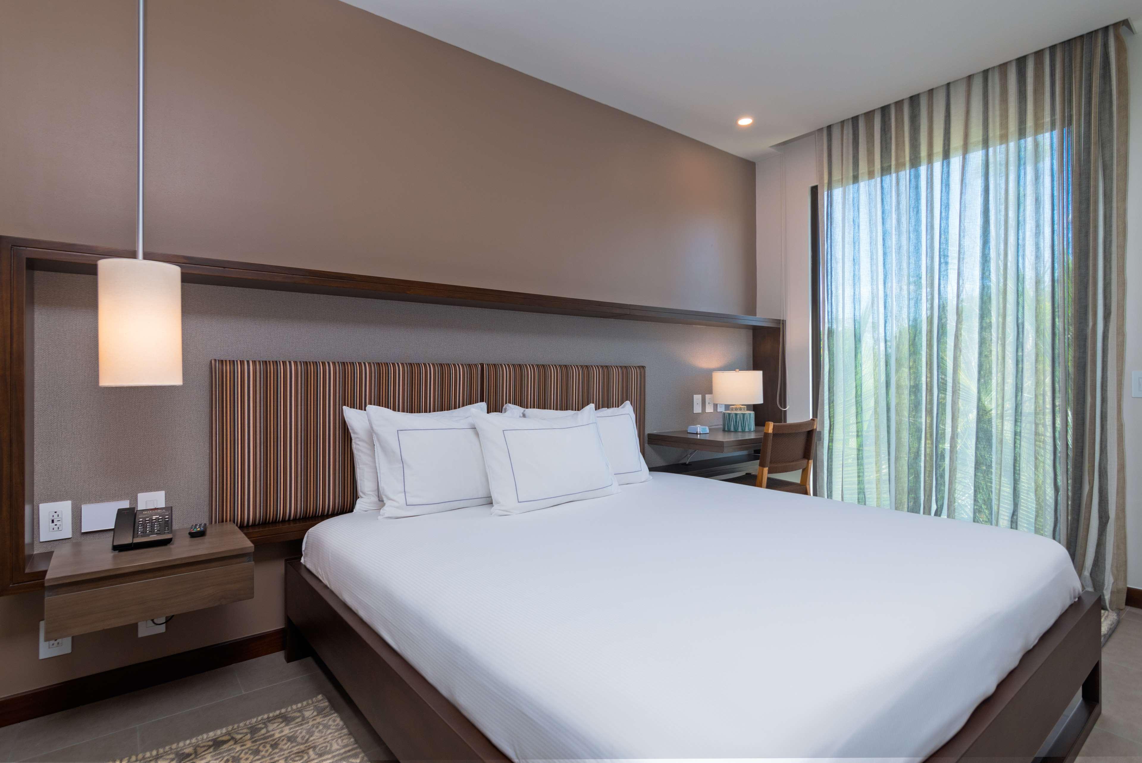 Suite with Kitchenette