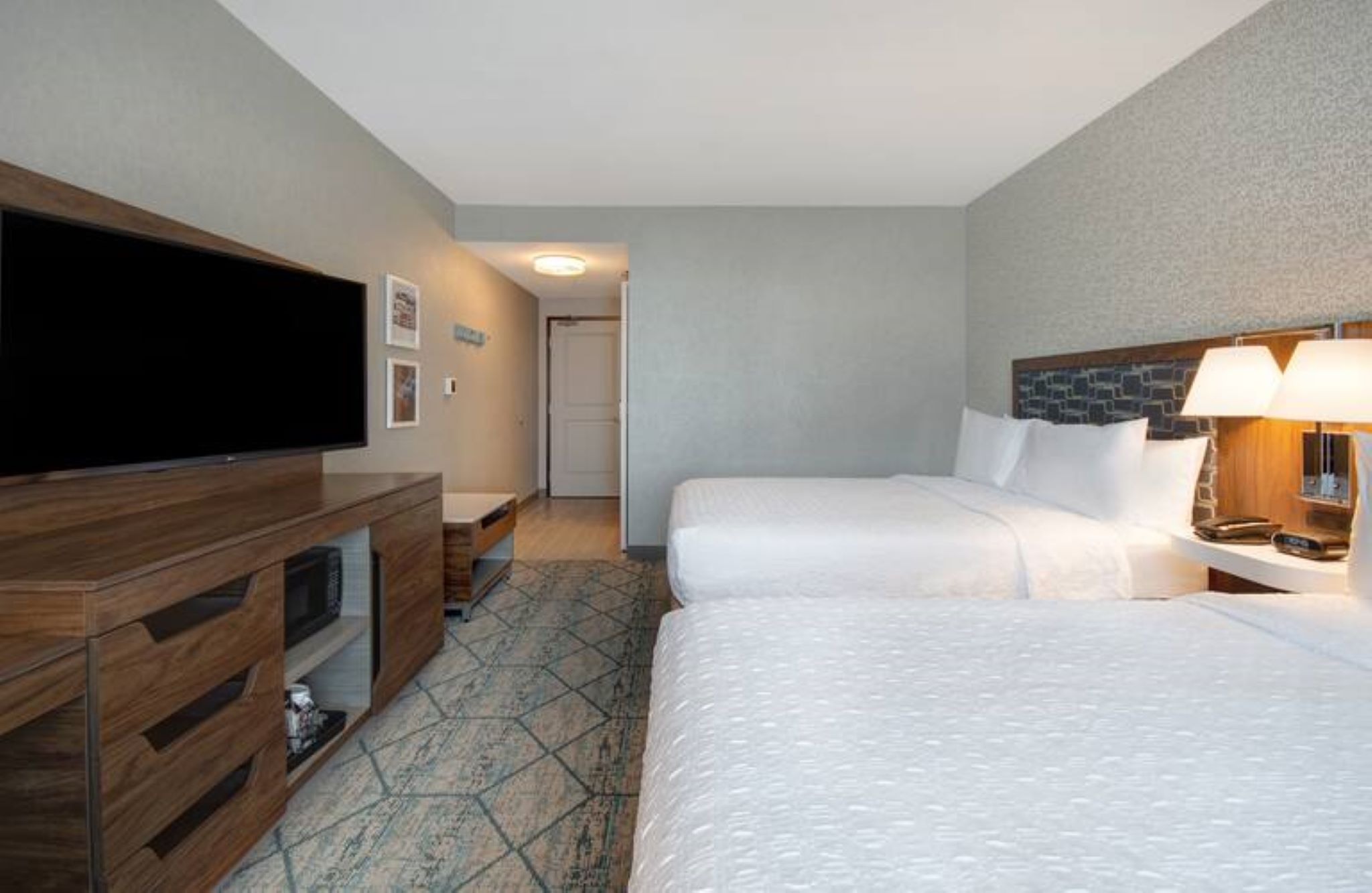 Twin Accessible-two Queen Beds