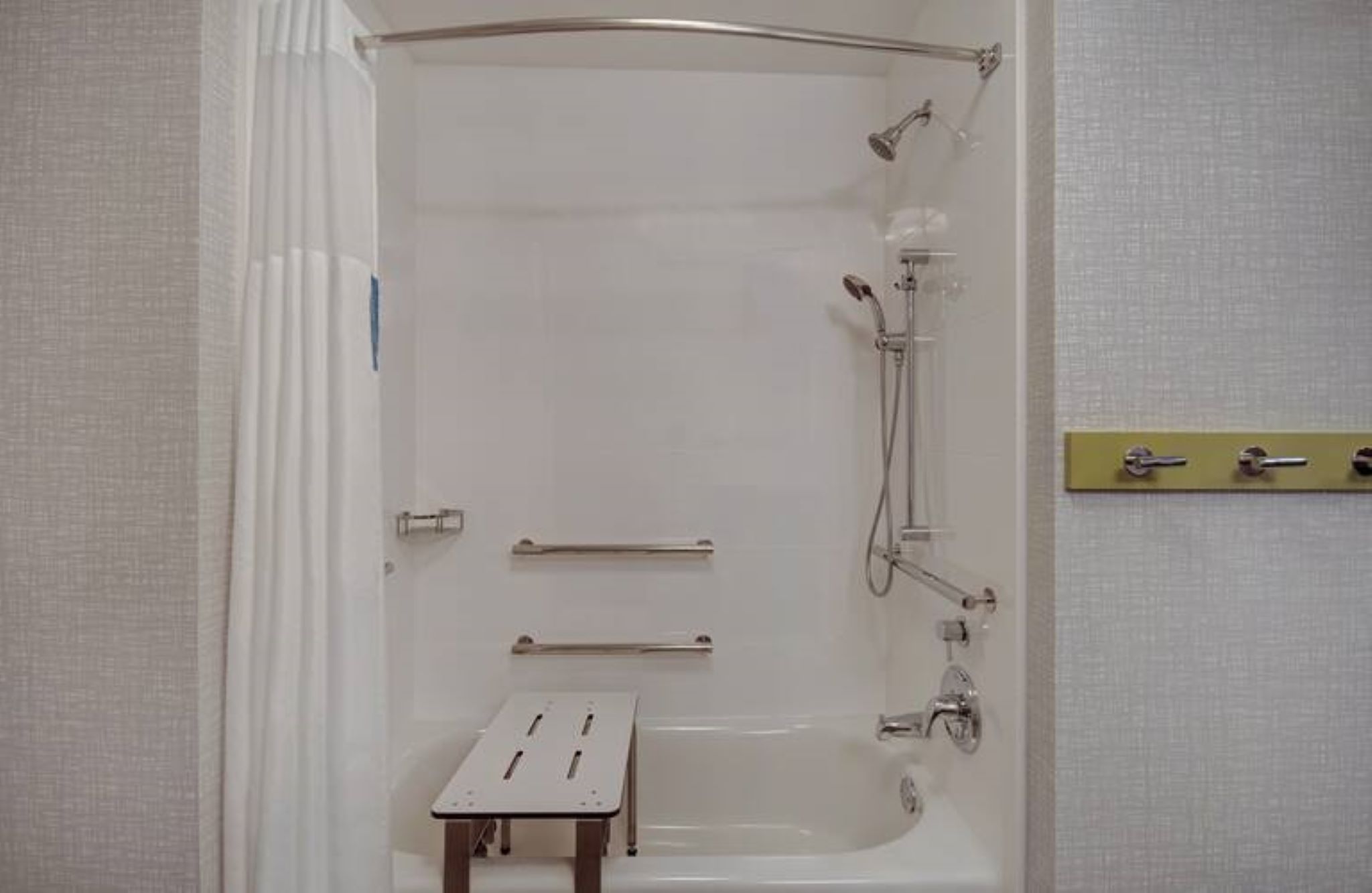 Twin Accessible-two Queen Beds