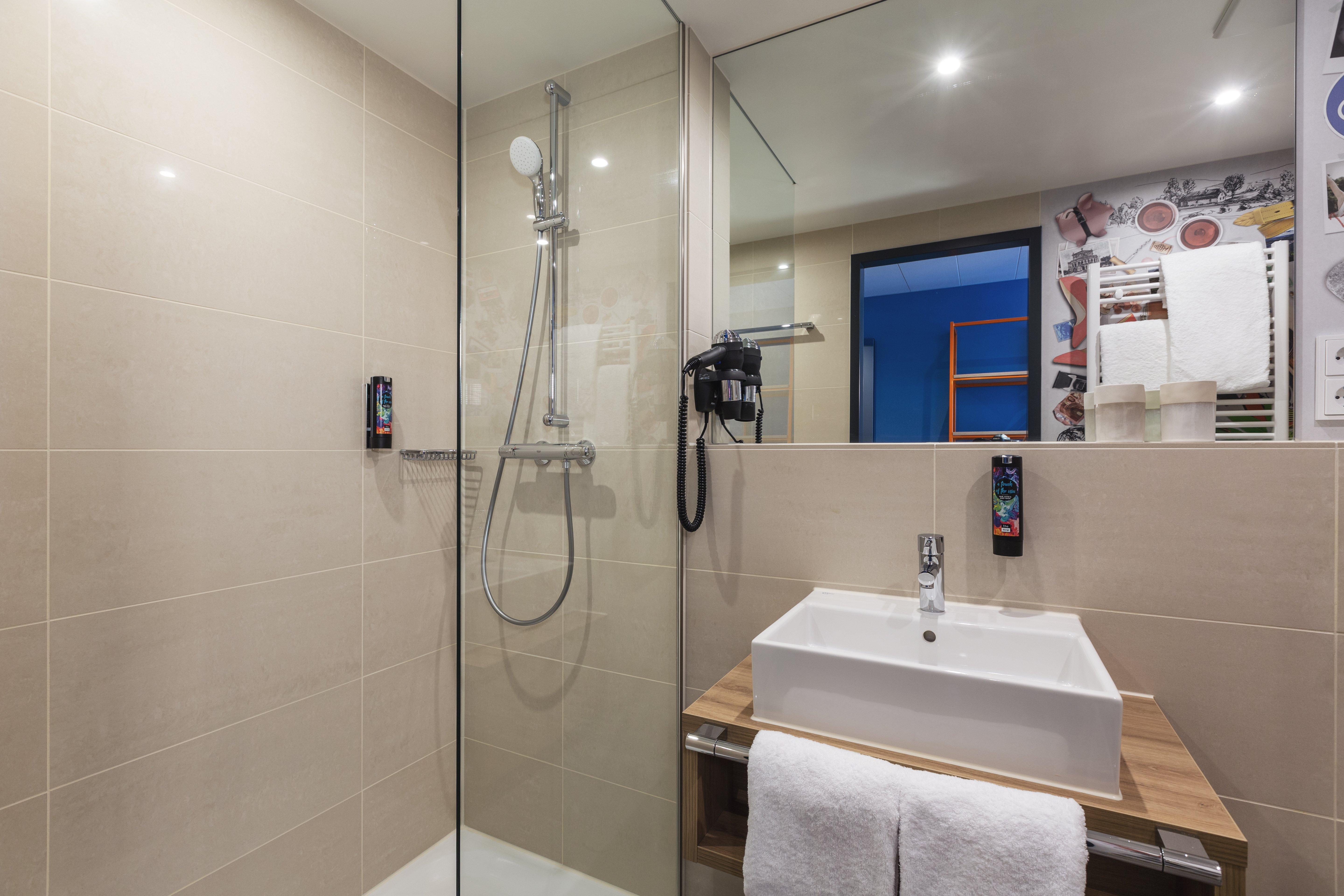 Double Accessible-queen Size Bed