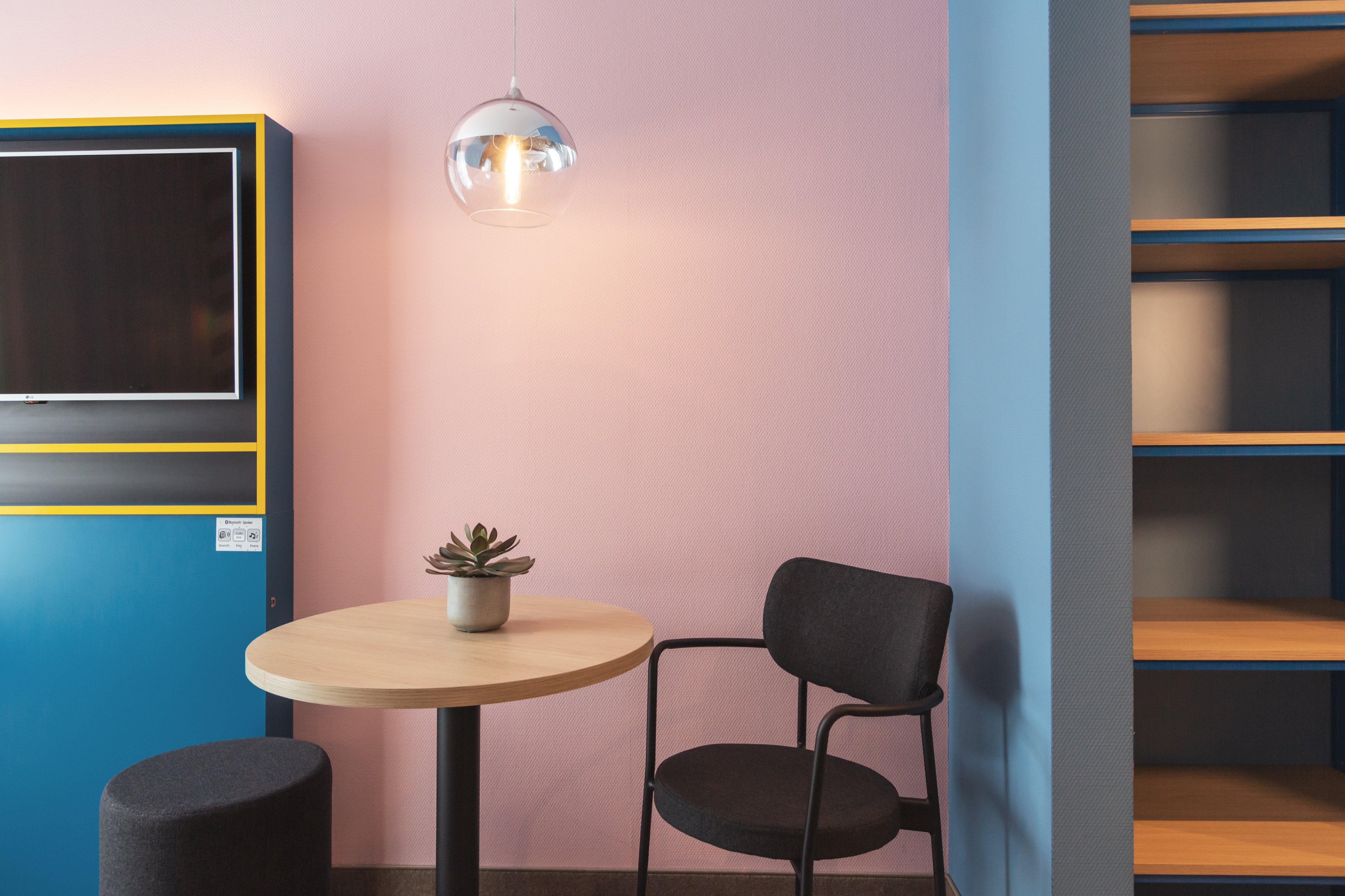 Double Premium Queen Bed