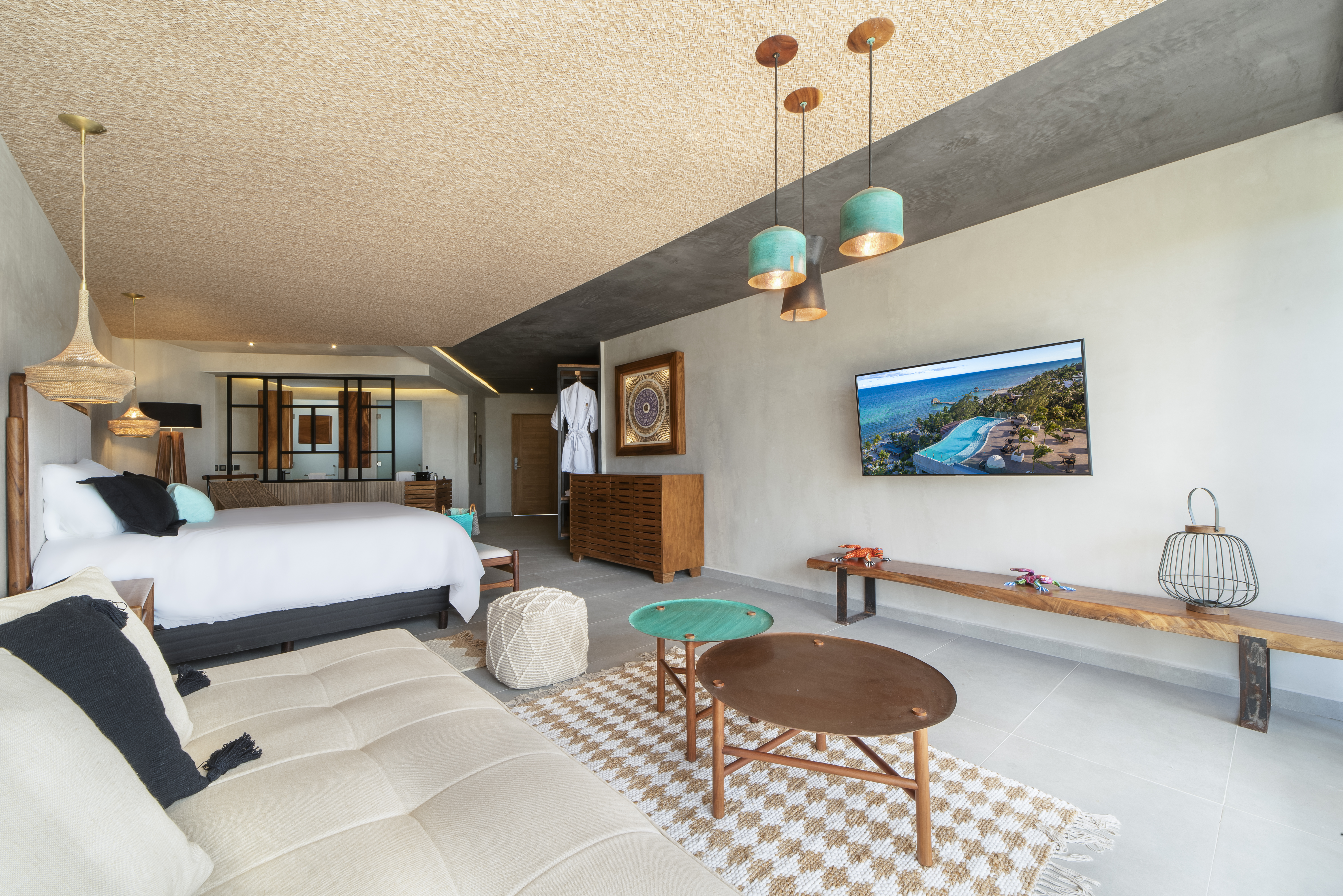 Room Deluxe Sea View with Balcony