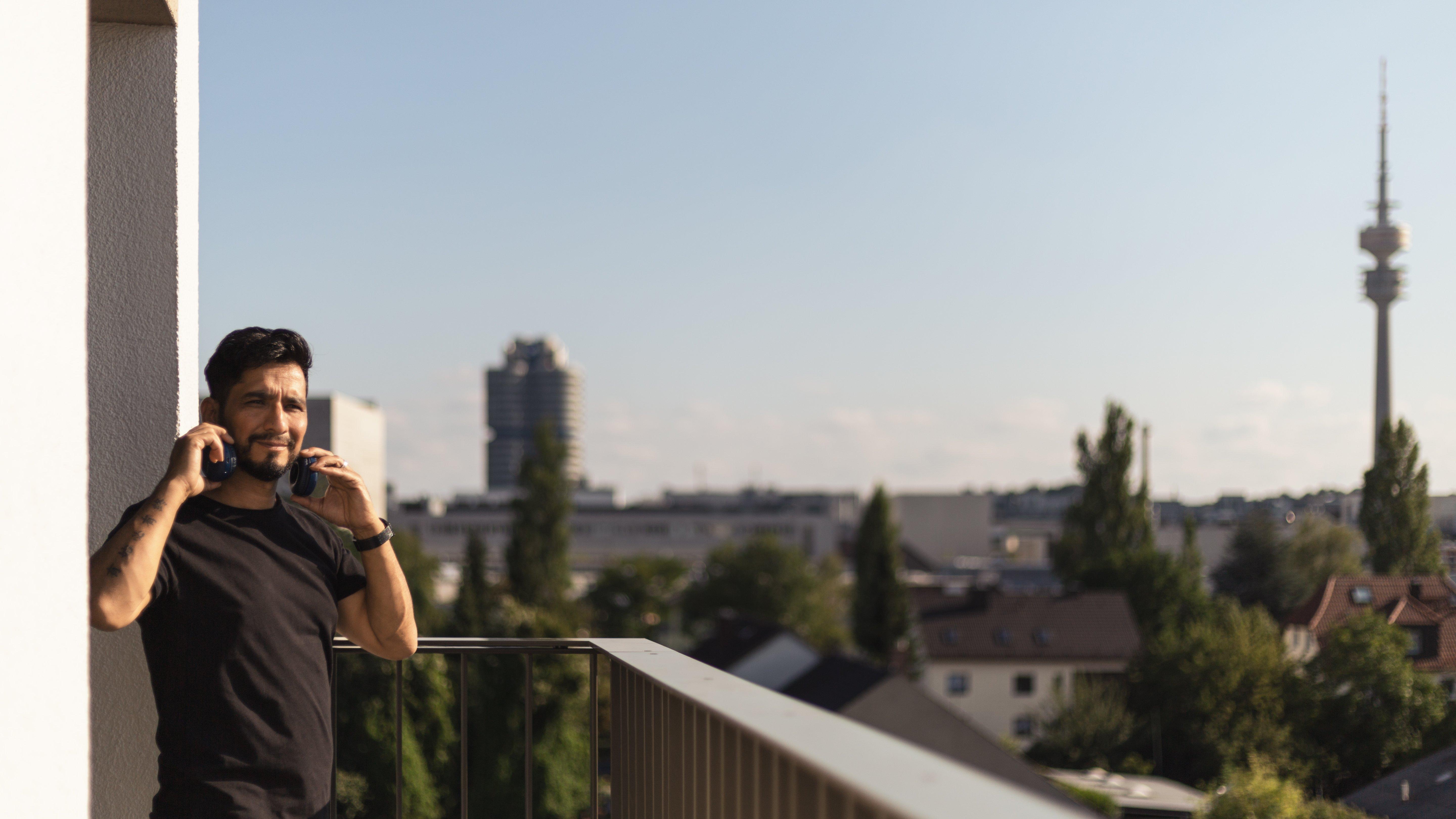 Double Queen Size Bed