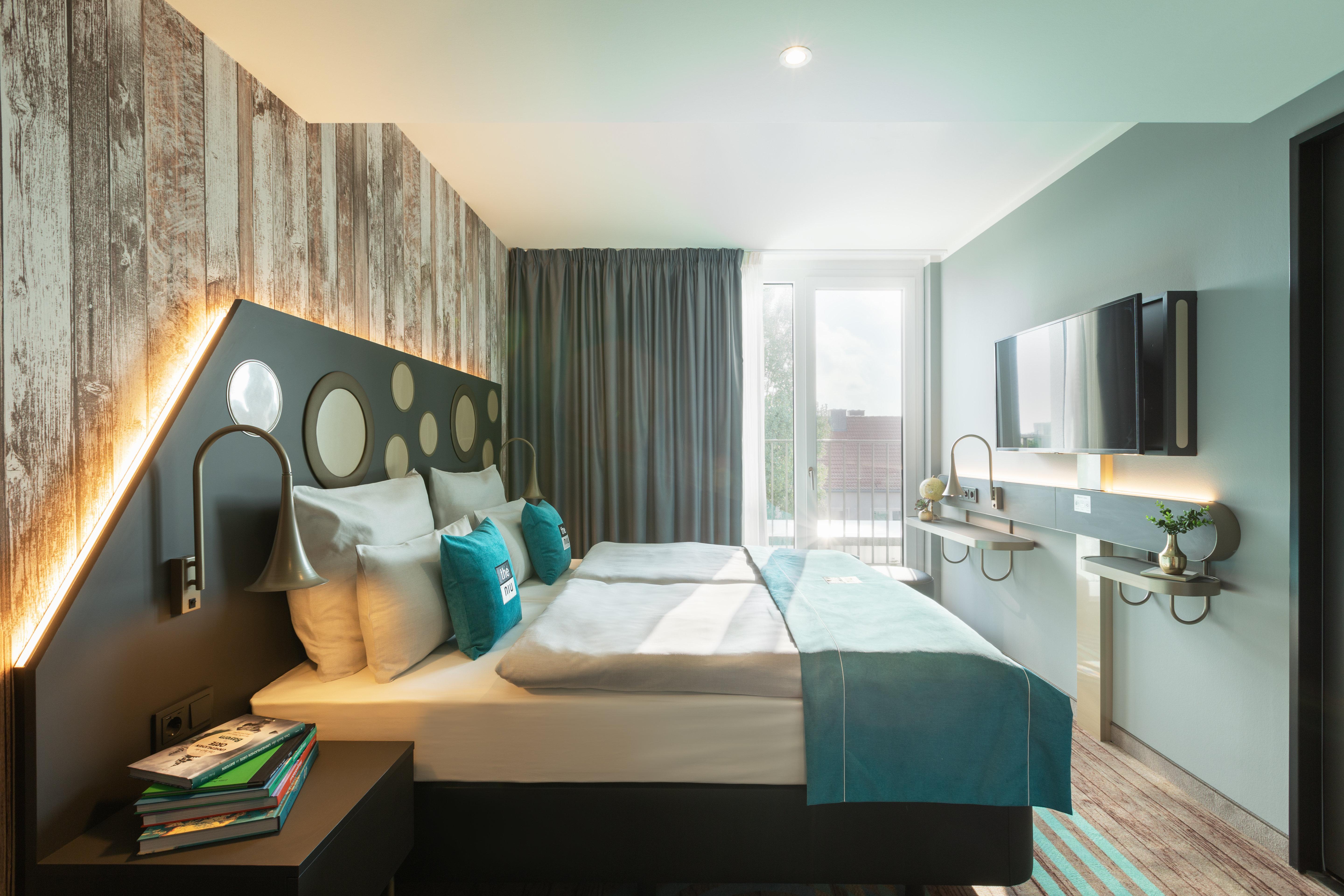 Double Queen Size Bed