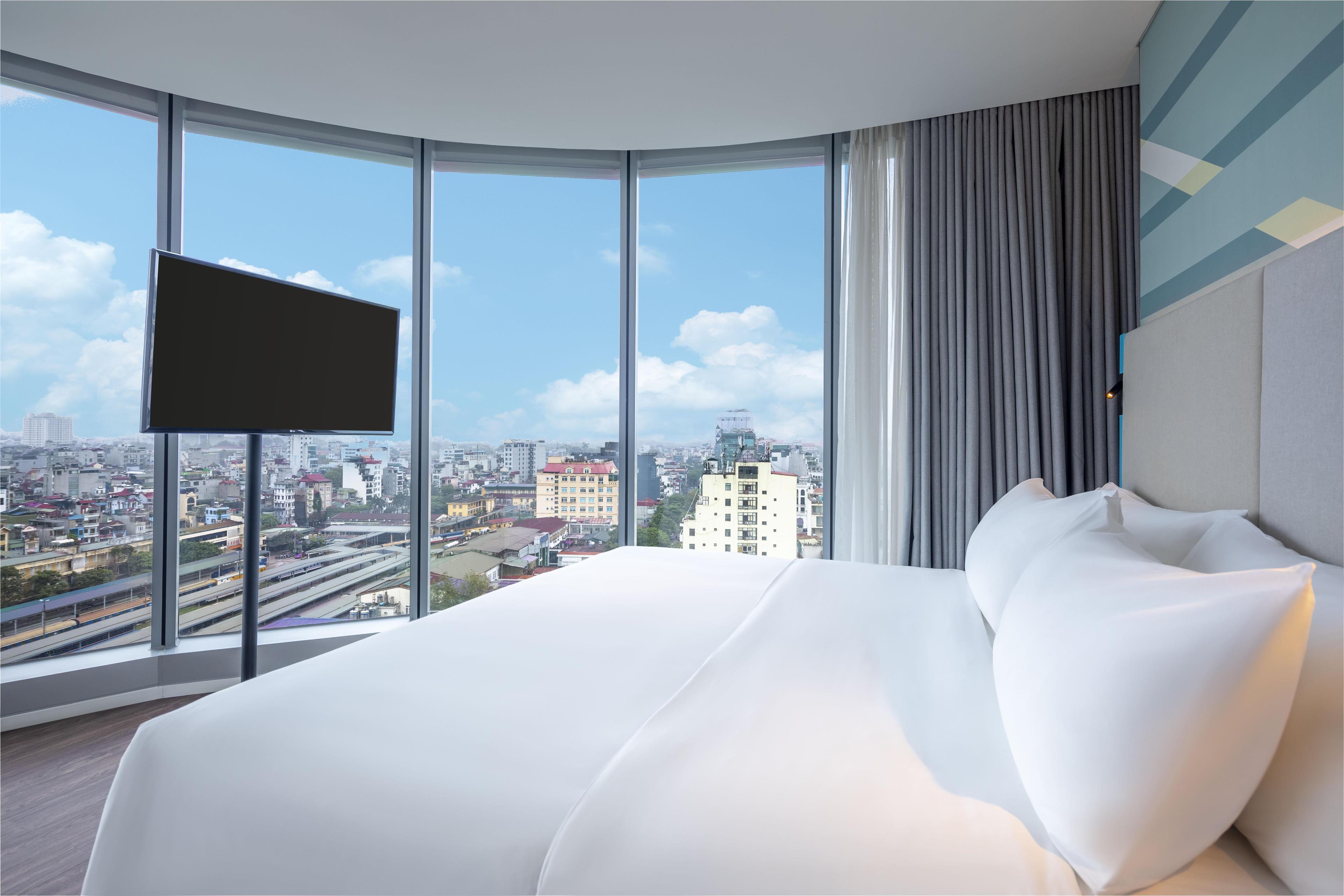 Double Guest Room King Bed