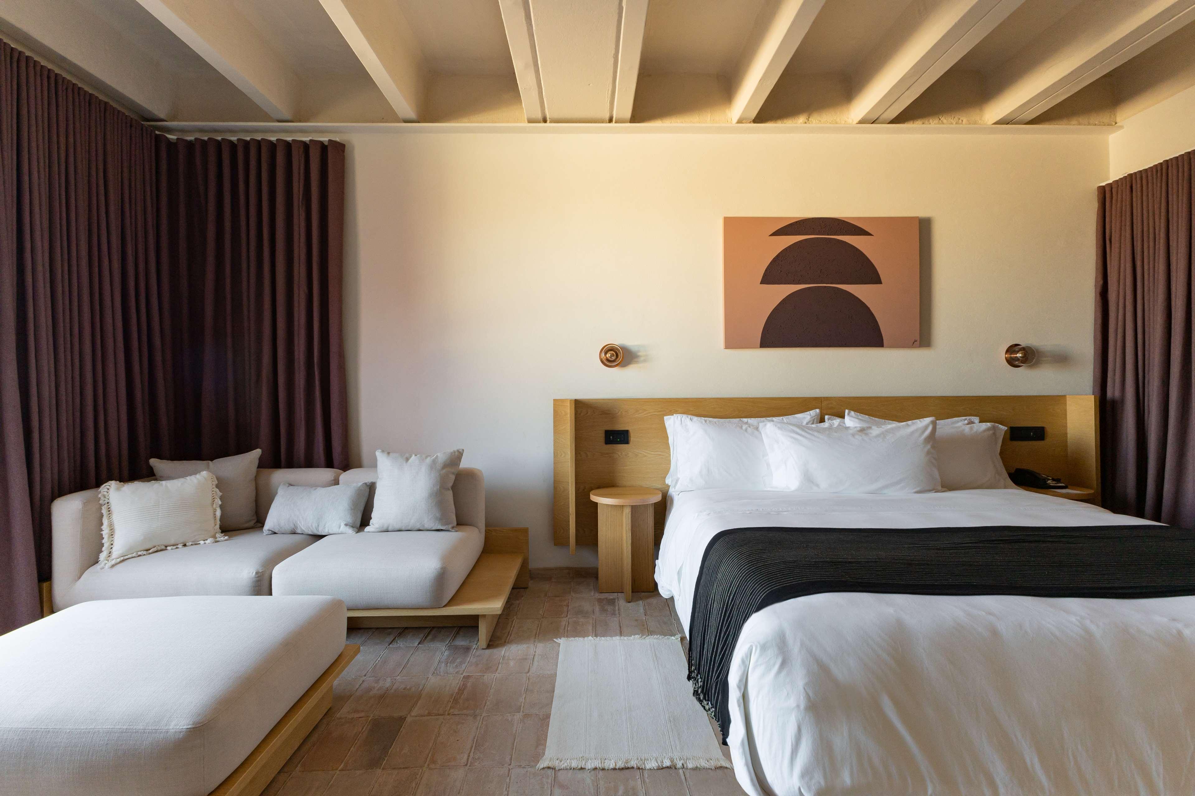 Double City View King Bed